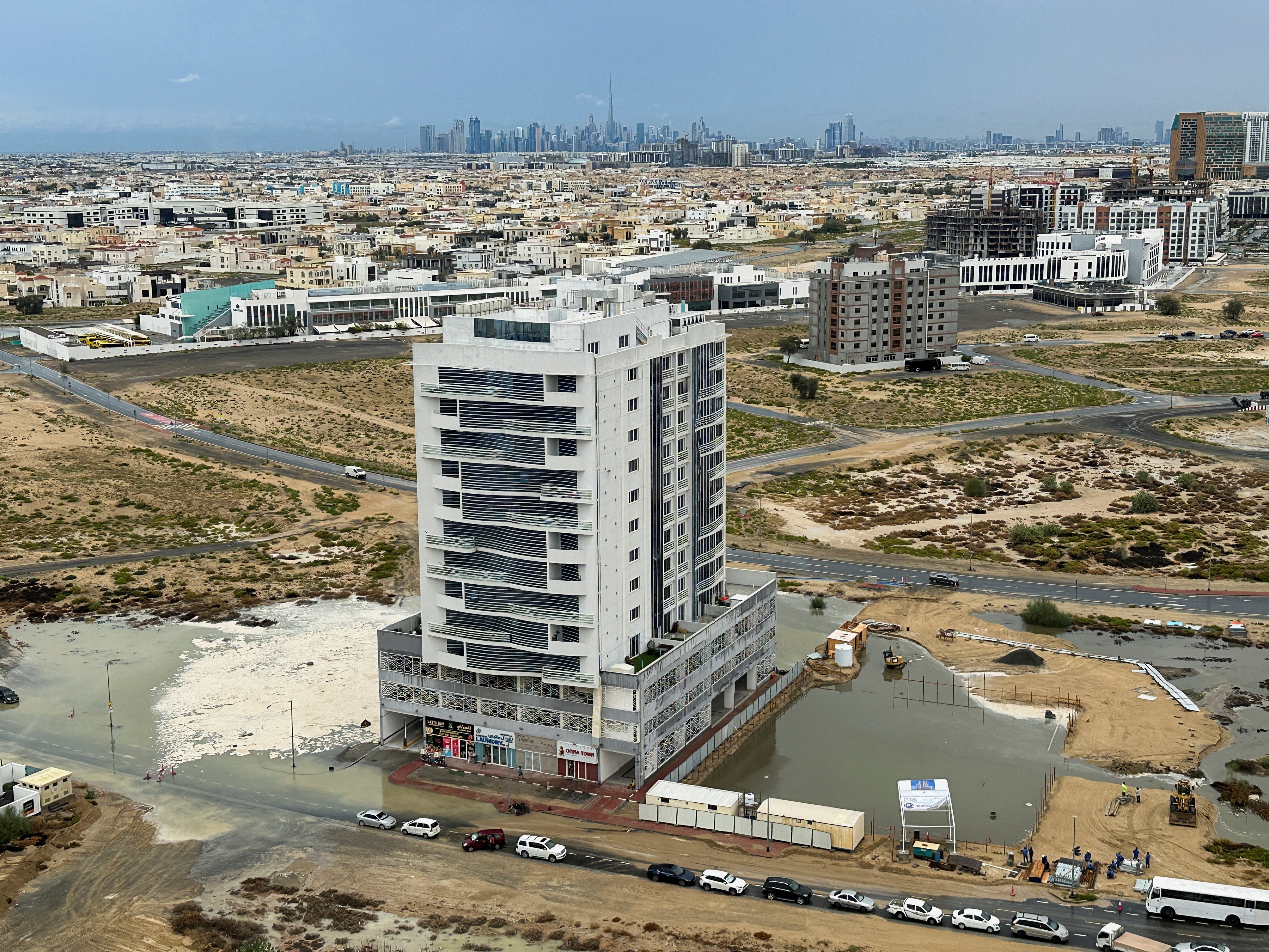 Dubaj, Združeni arabski emirati, poplave, nevihte