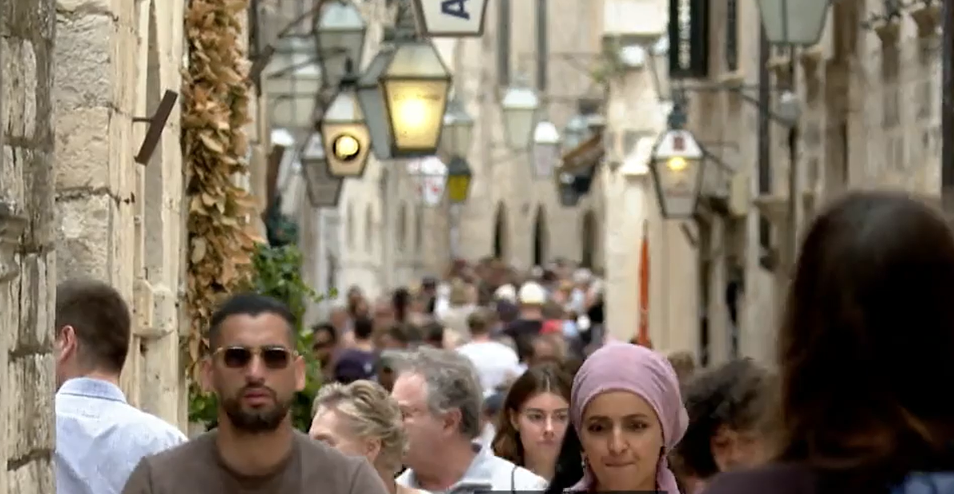 Polne ulice Dubrovnika med prvomajskimi prazniki (Foto: Dnevnik.hr)