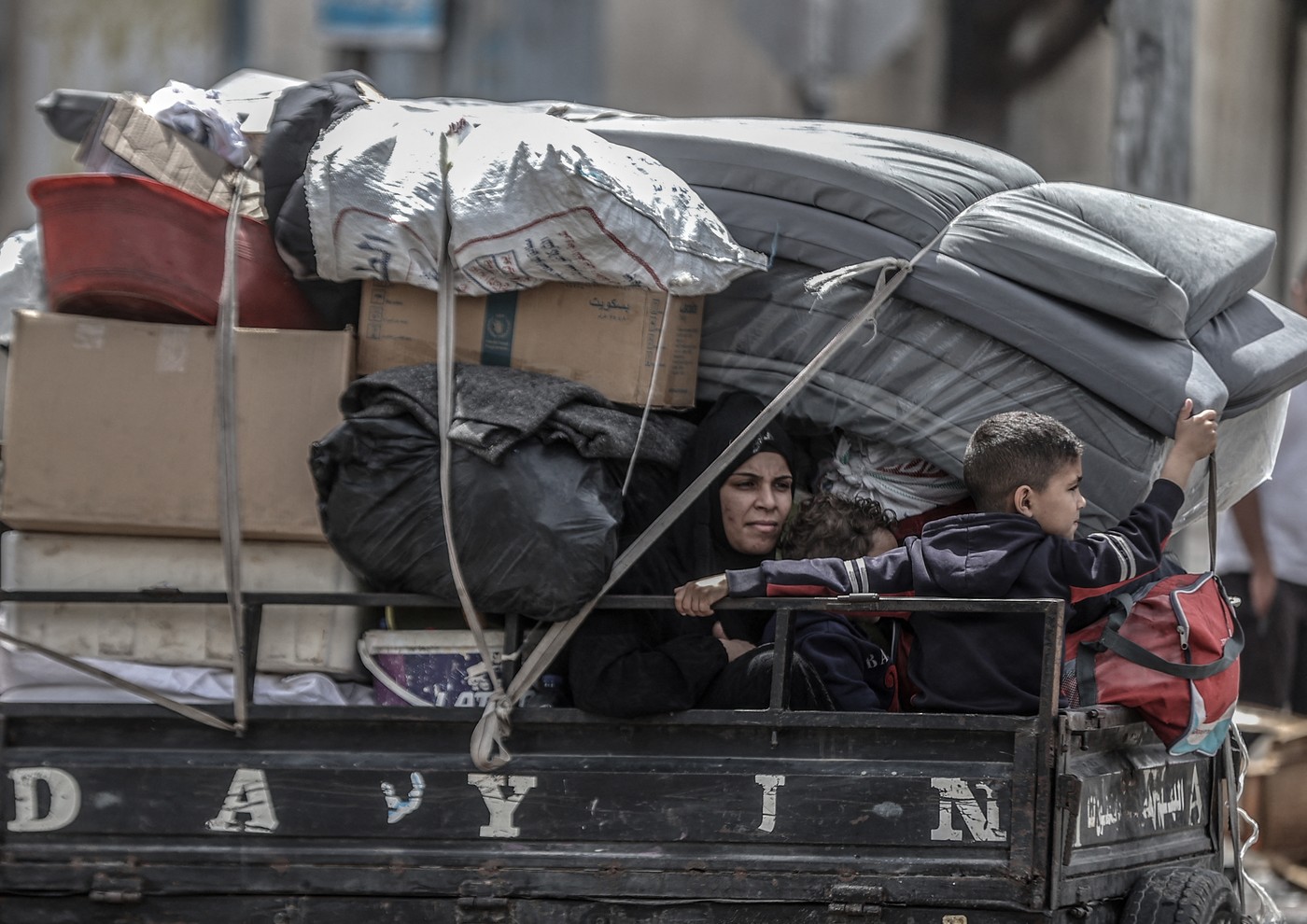 Palestinci se umikajo iz Rafe po izraelskem opozorilu