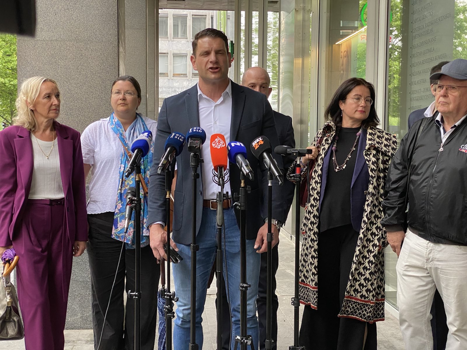 stranka resnica, zoran stevanović