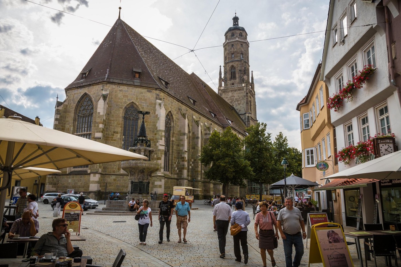 A street view of St George's Church in Nördlingen, Bavaria, Germany, Europe.