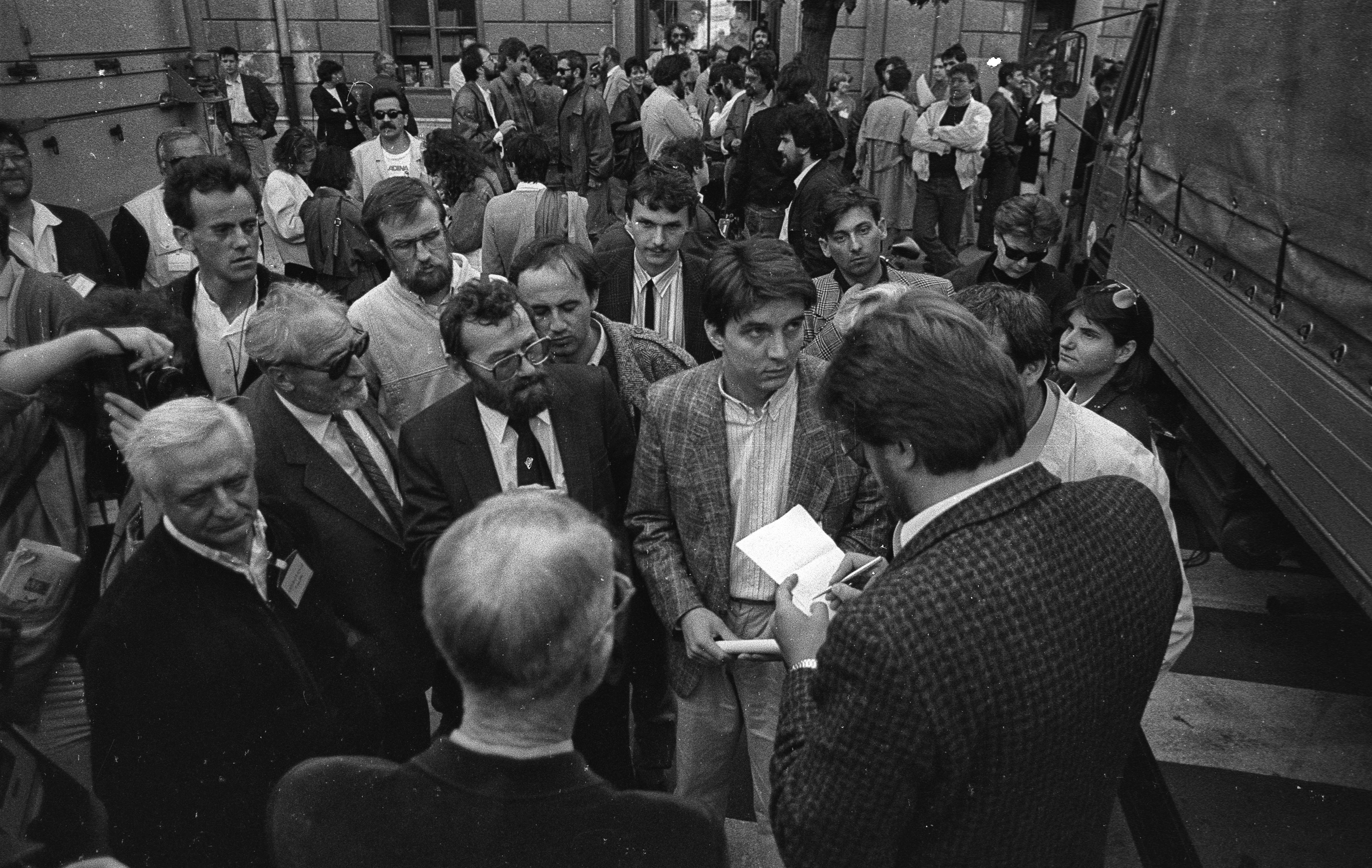 Množično protestno zborovanje na Kongresnem trgu v Ljubljani 8. maja 1989 (Foto: Srdjan Živulović/BOBO)