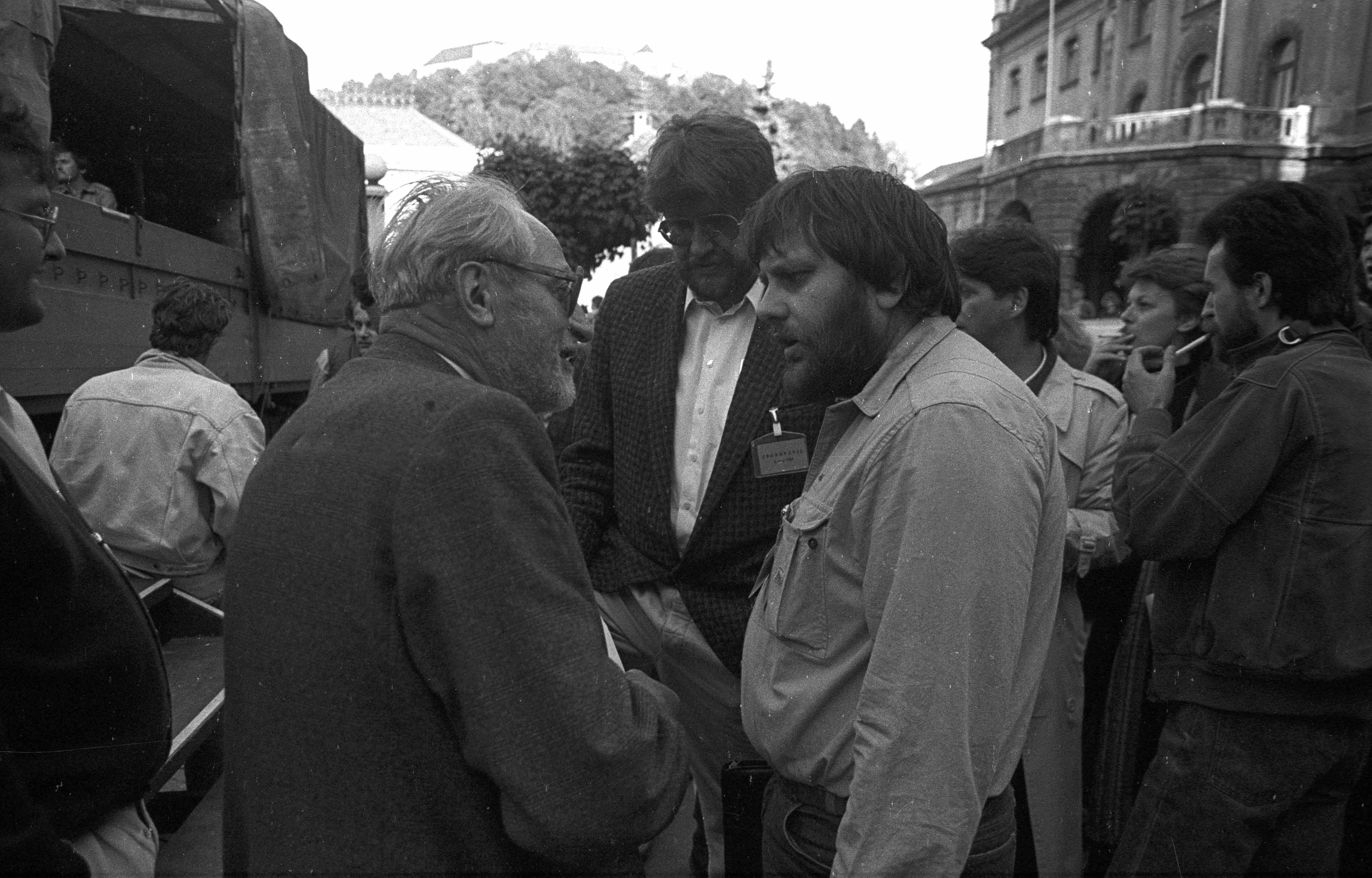 Množično protestno zborovanje na Kongresnem trgu v Ljubljani 8. maja 1989