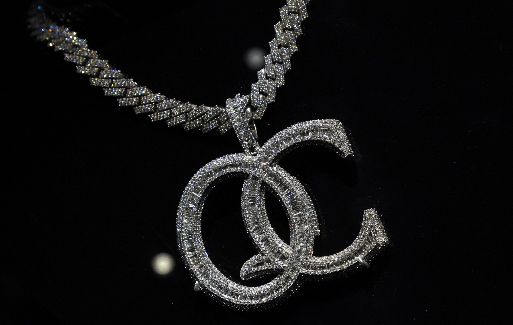 Ice Cold, razstava, hiphop, nakit