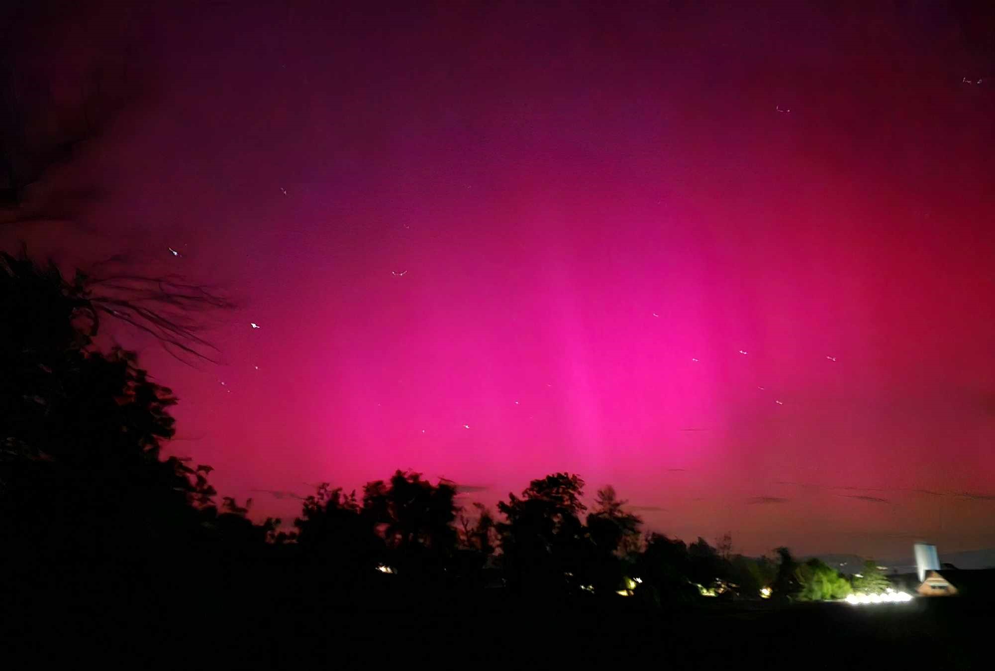 Rožnati odtenki nad Šentjernejem, 10. 5. zvečer (Foto: Daša Drobež)