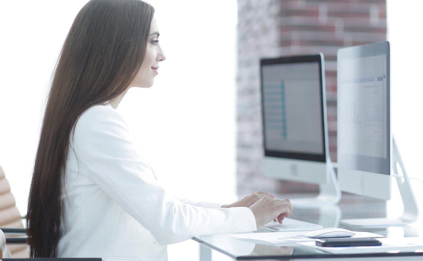 poslovna ženska, deloholik