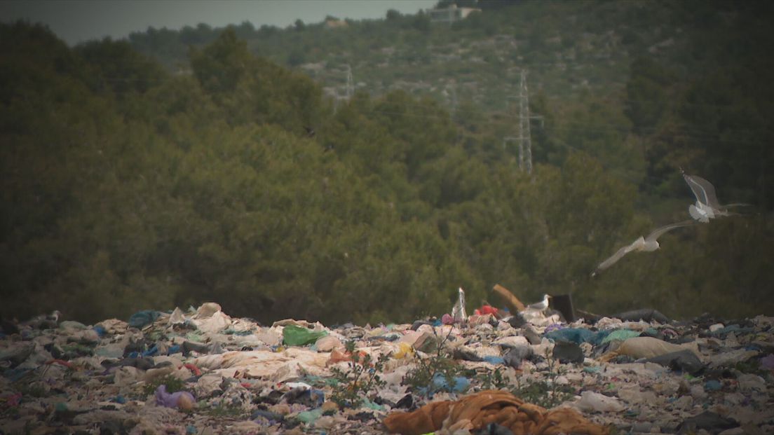 Hvar, smeti, odpadki