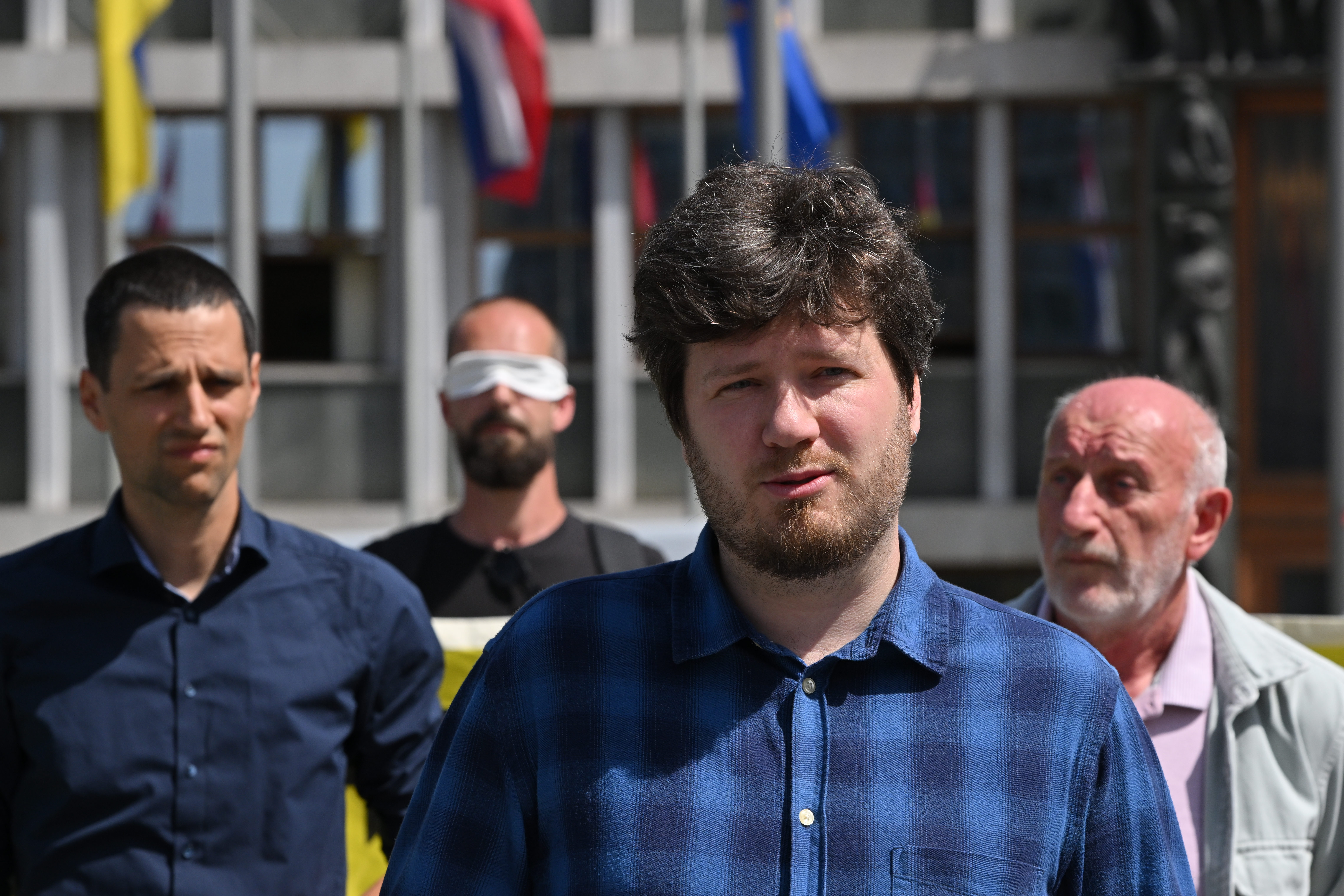 Novinarska konferenca  Greenpeace Slovenija, Umanotera, društvo Focus, PIC - Pravni center za varstvo človekovih pravic in okolja ter ekolog Dušan Plut