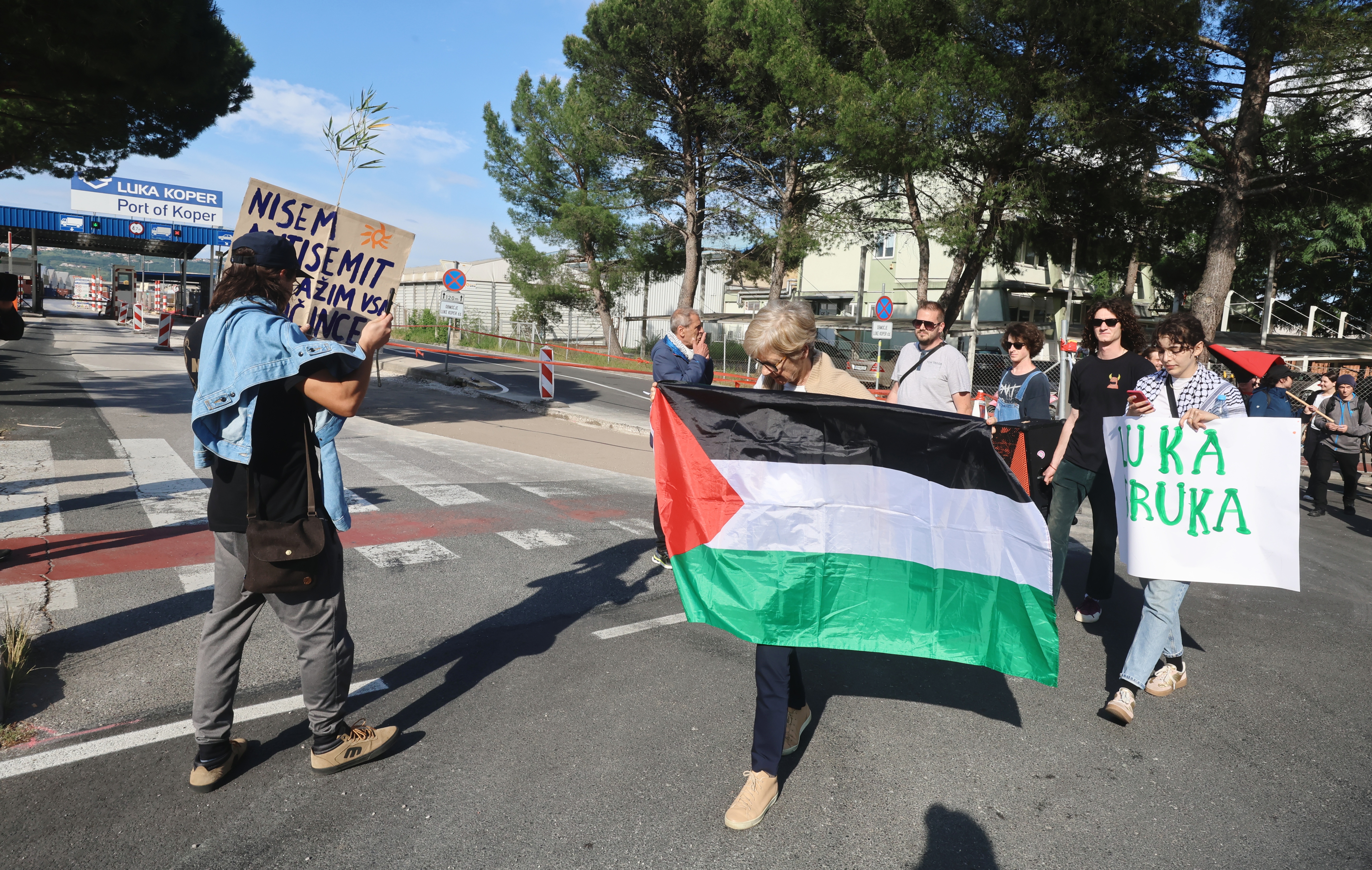 Protest ob prihodu ladje Borkum, izrael, orožje