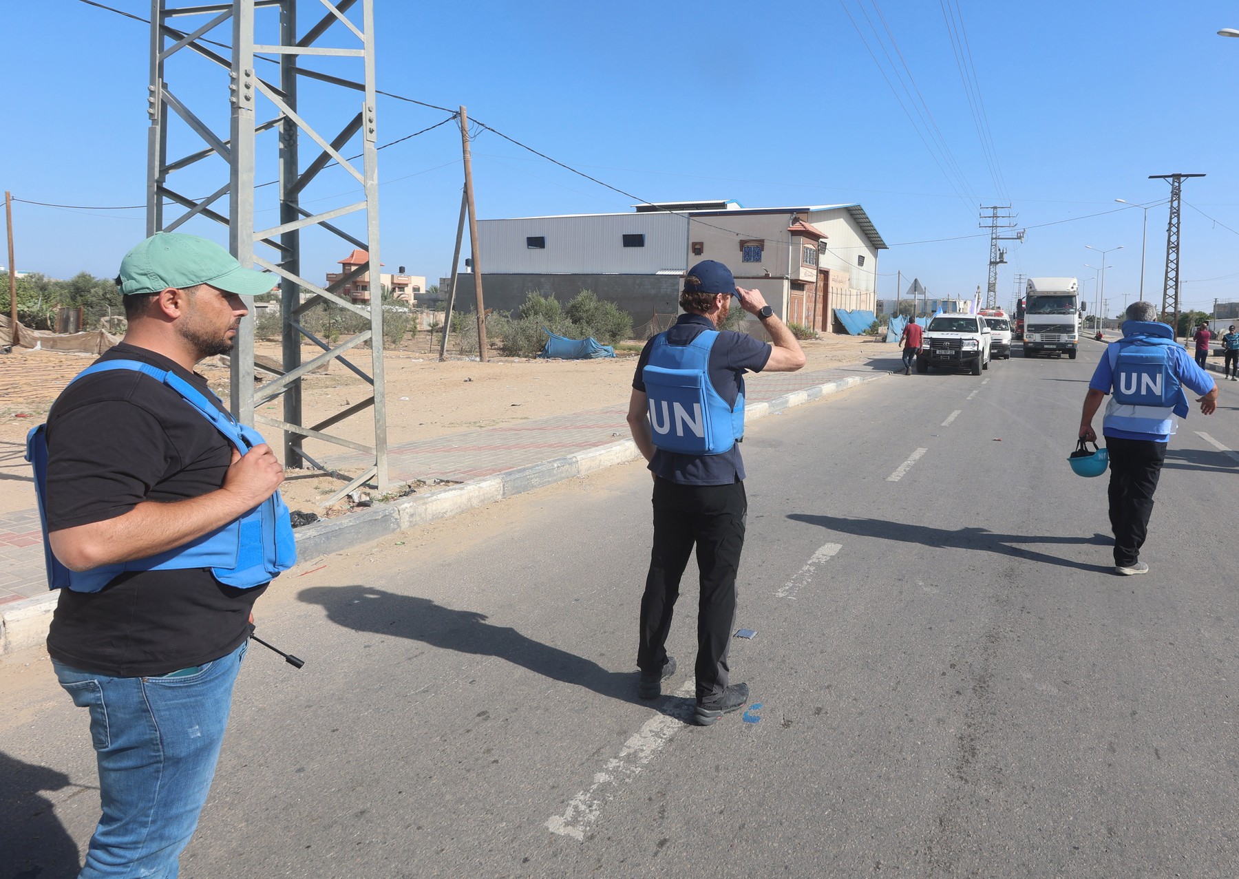 humanitarni delavci, zn