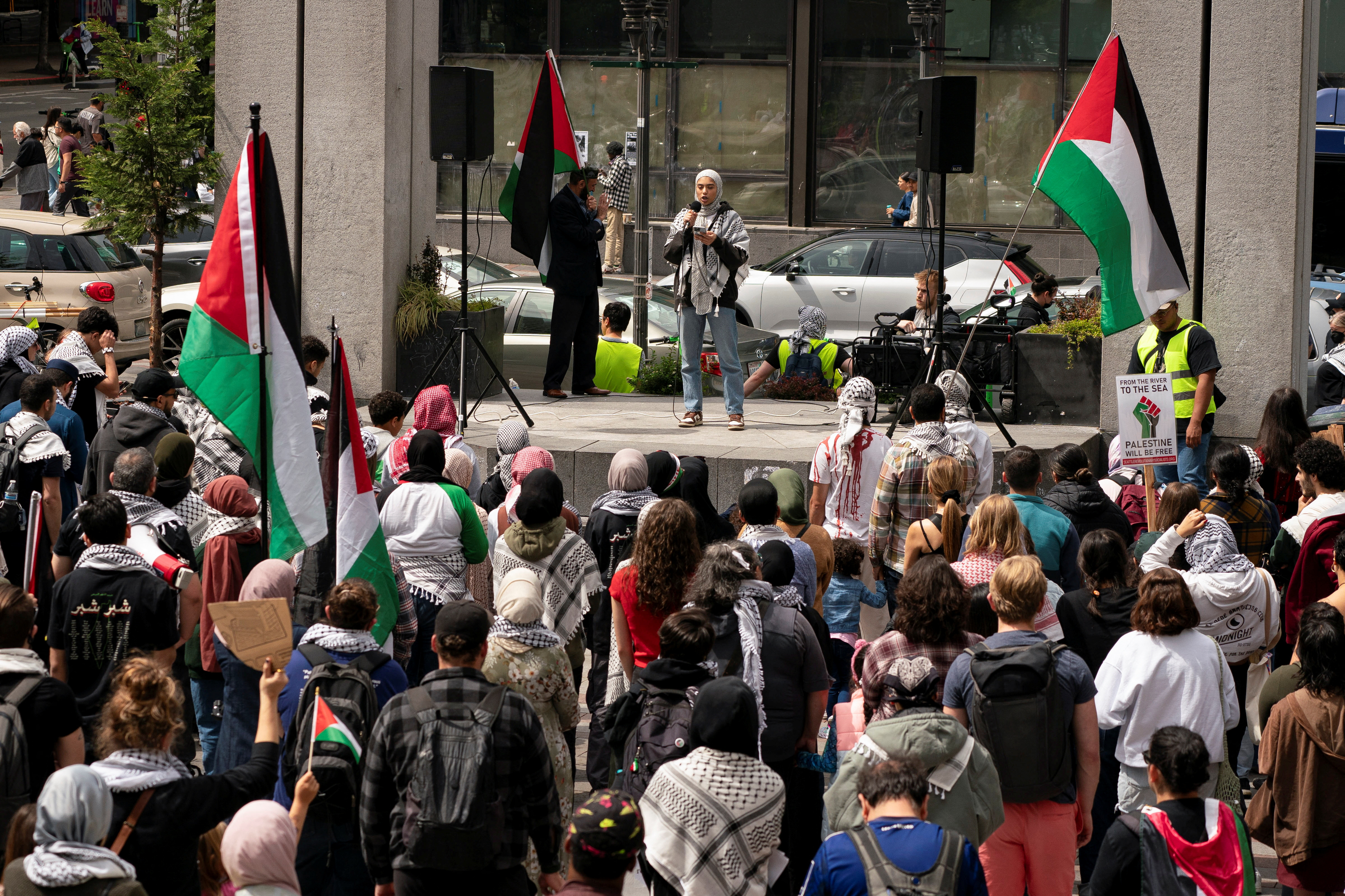 Protesti v podporo Palestini v Seattlu (Foto: David Ryder/REUTERS)