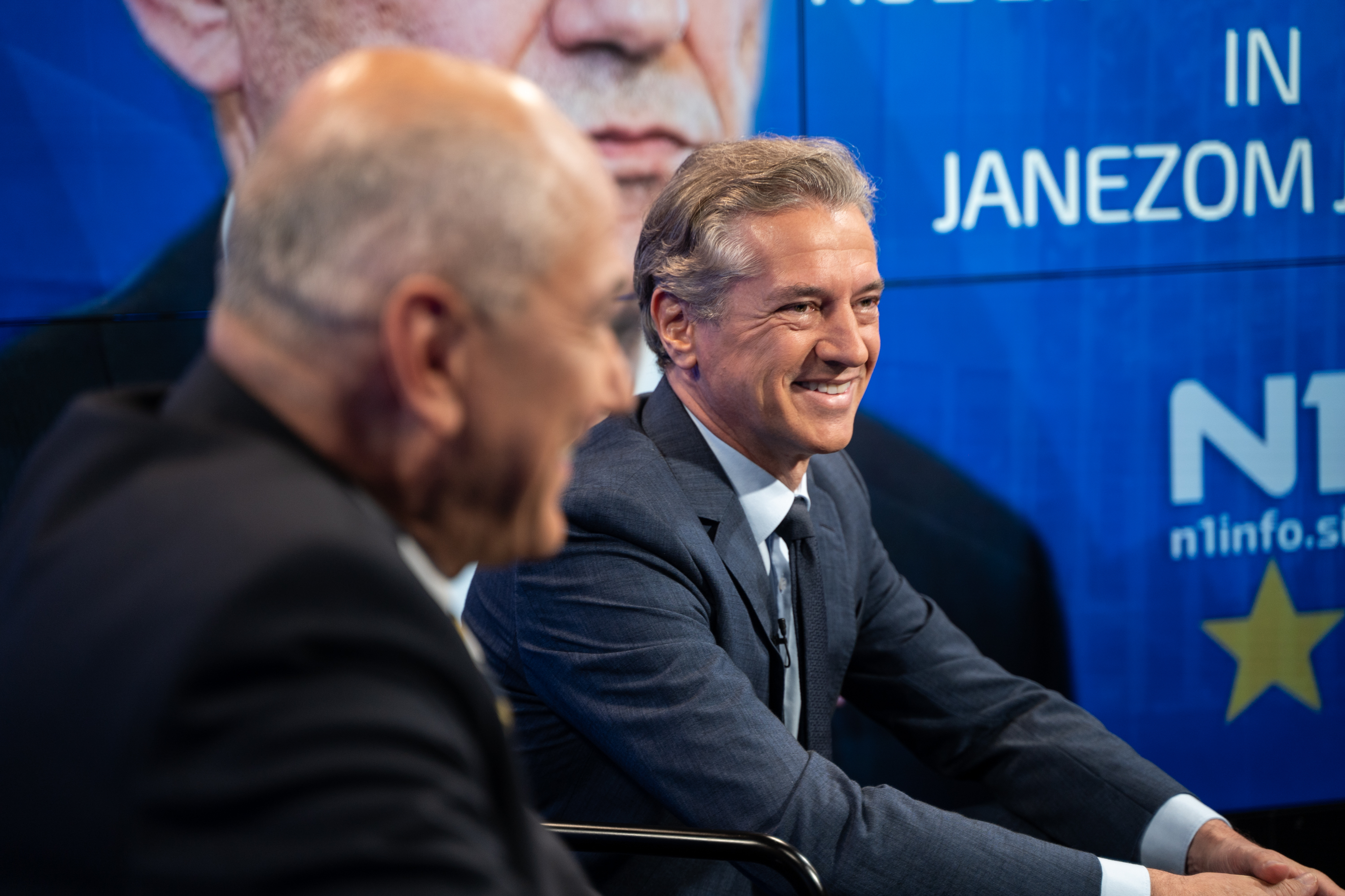 Janez Janša, Robert Golob