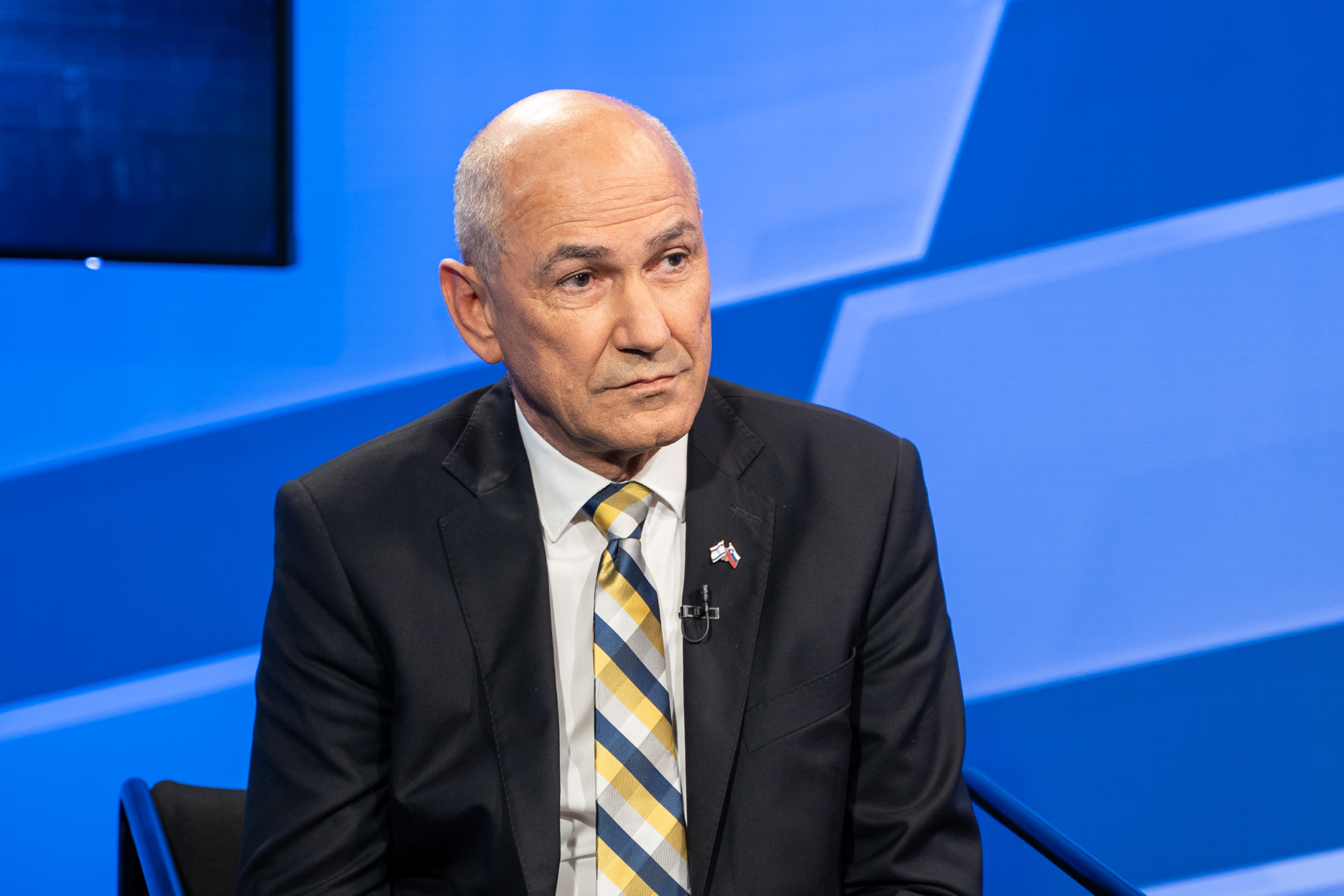 Janez Janša, Robert Golob