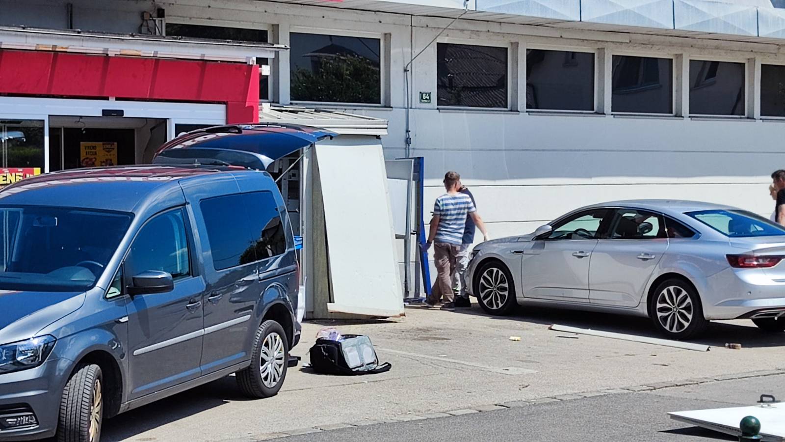 BANKOMAT, POLICIJA, KRIMINAL