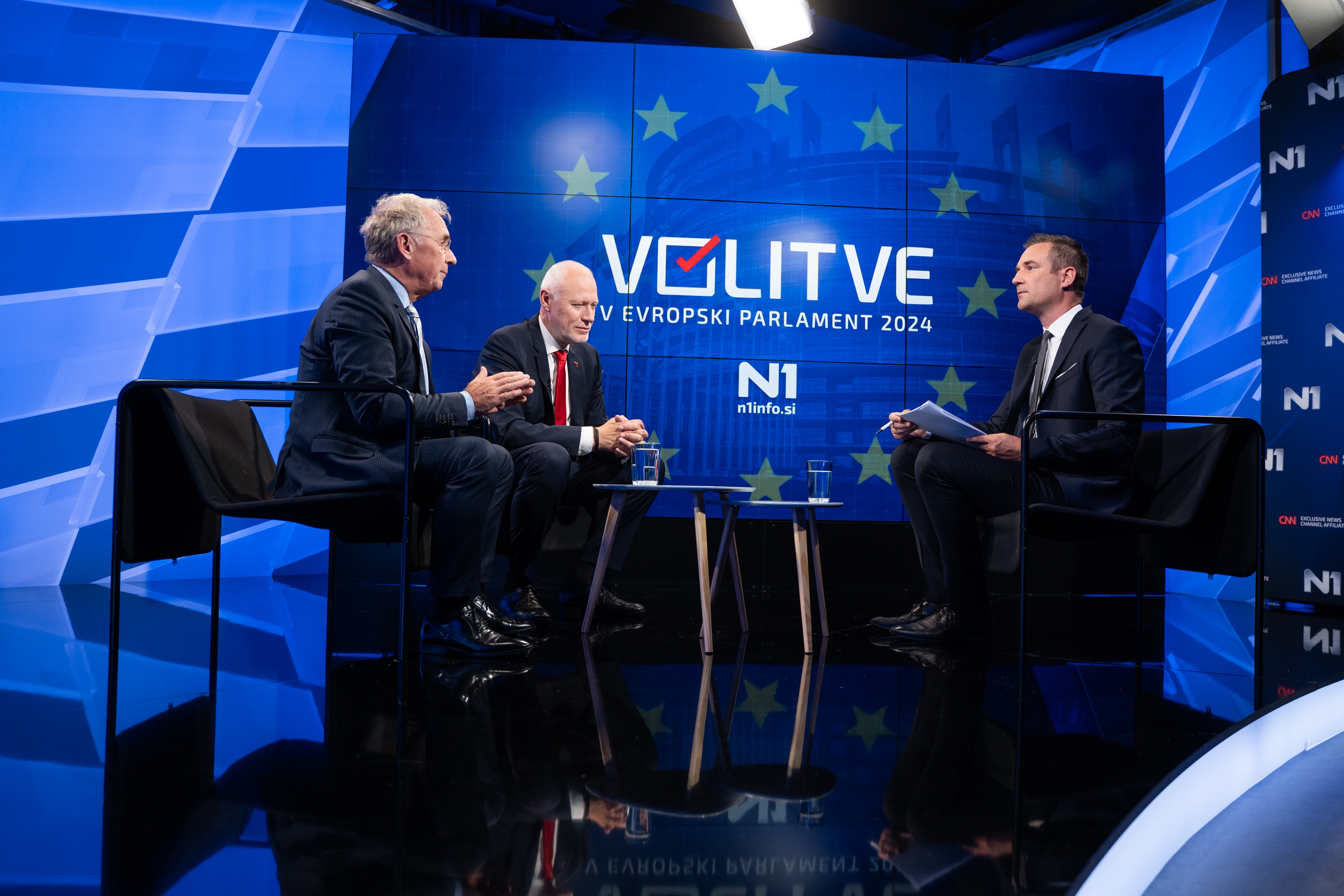 Soočenje Milana Brgleza in Aleša Hojsa na N1 (Foto: Aljaž Uršej)