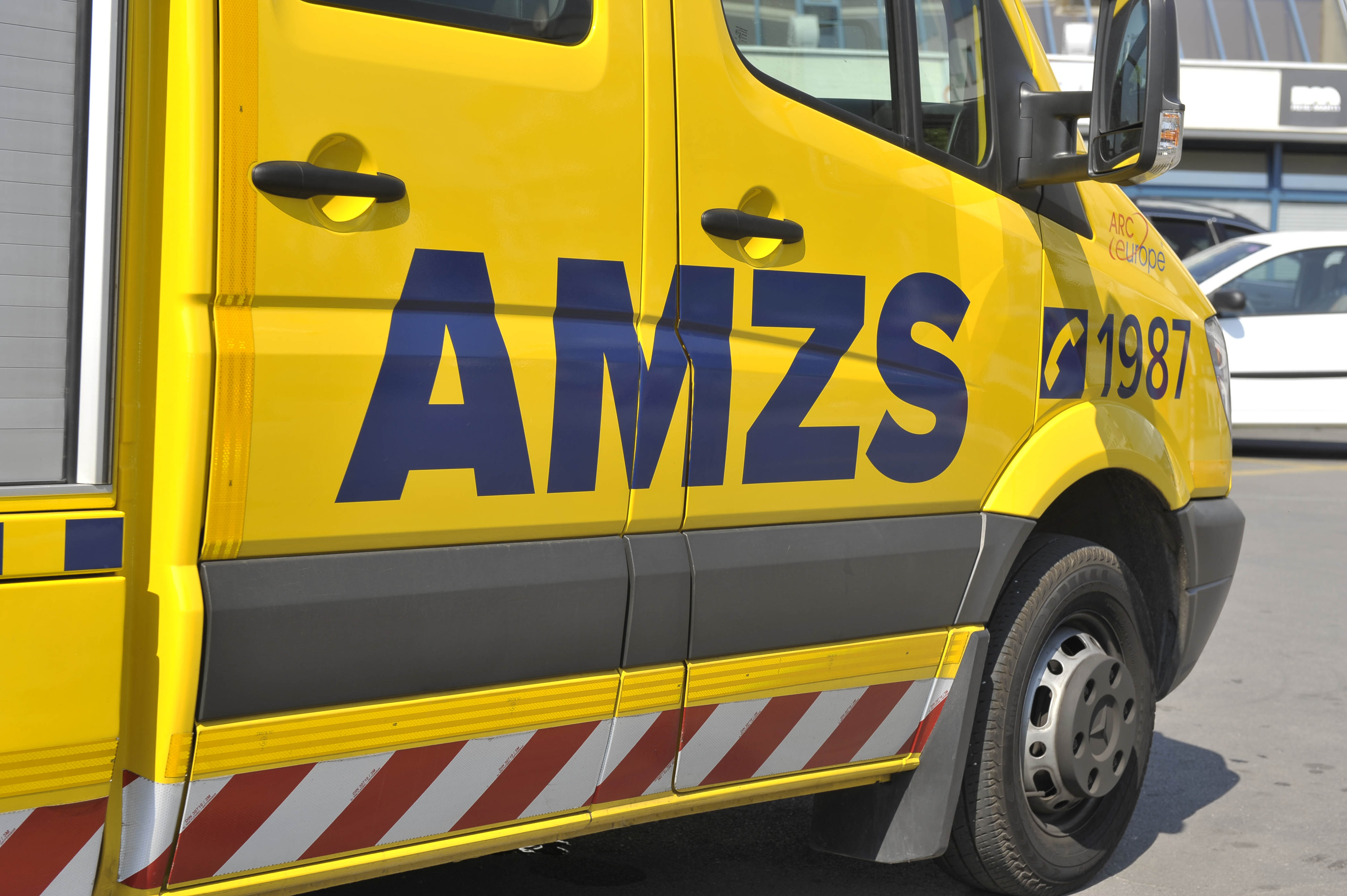 AMZS STAVBA ARHITEKTURA TEHNICNI PREGLEDI DELAVNICE  VOZILA