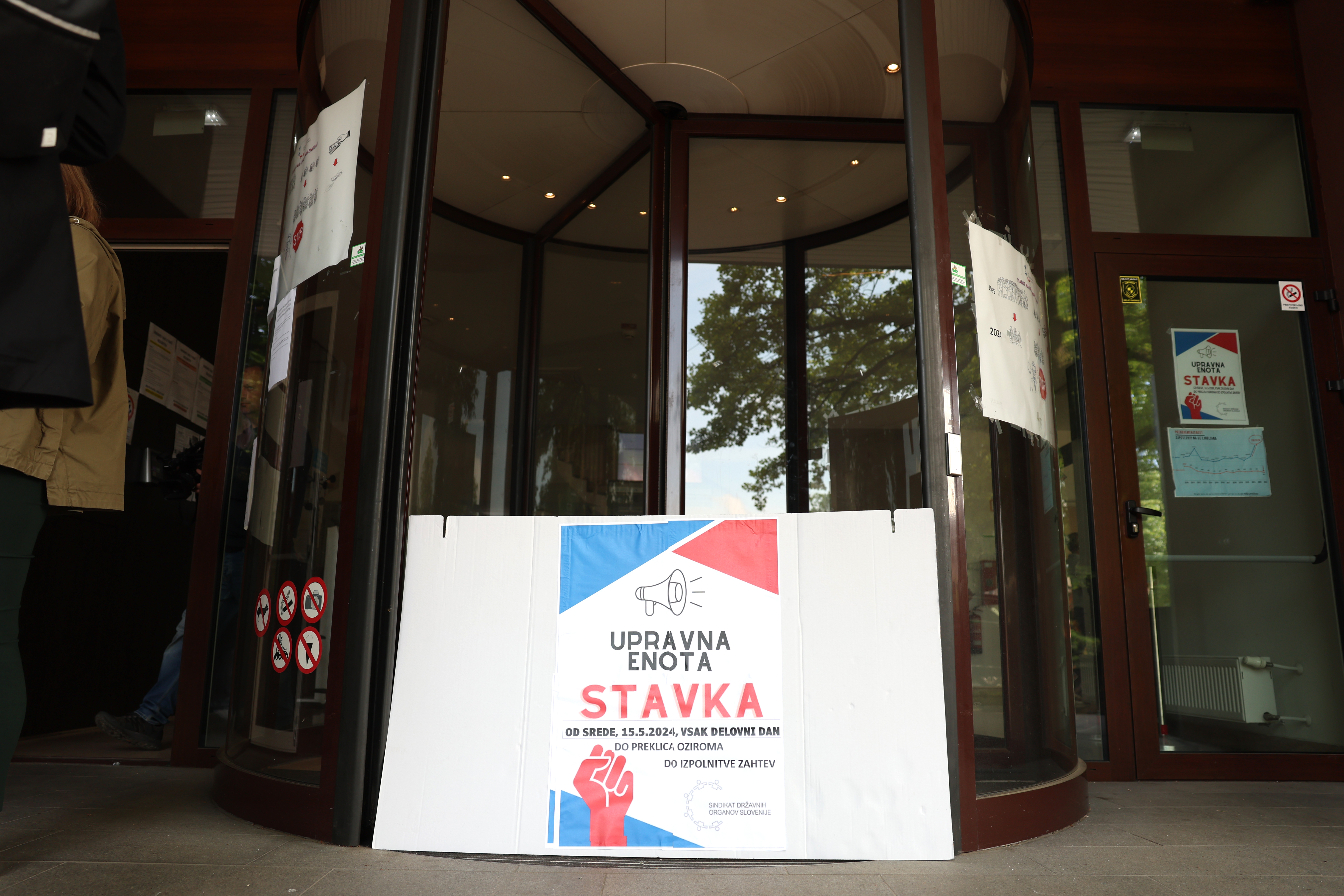 upravna enota ljubljana, stavka