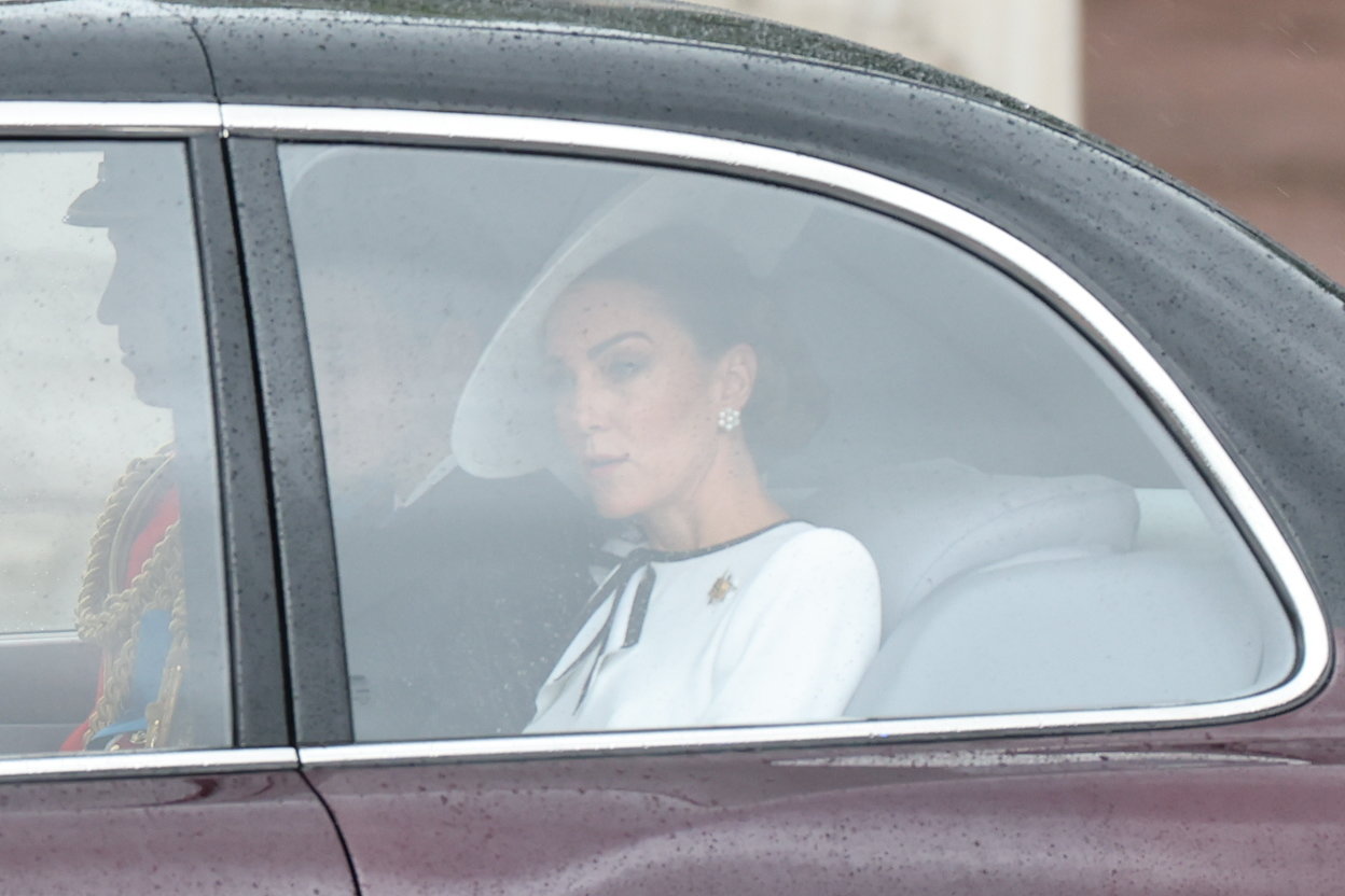 Princesa Kate po pol leta v javnosti (Foto: PROIFMEDIA)