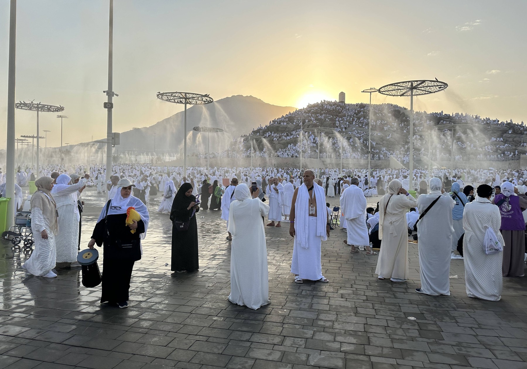 Meka, 15. junij 2024