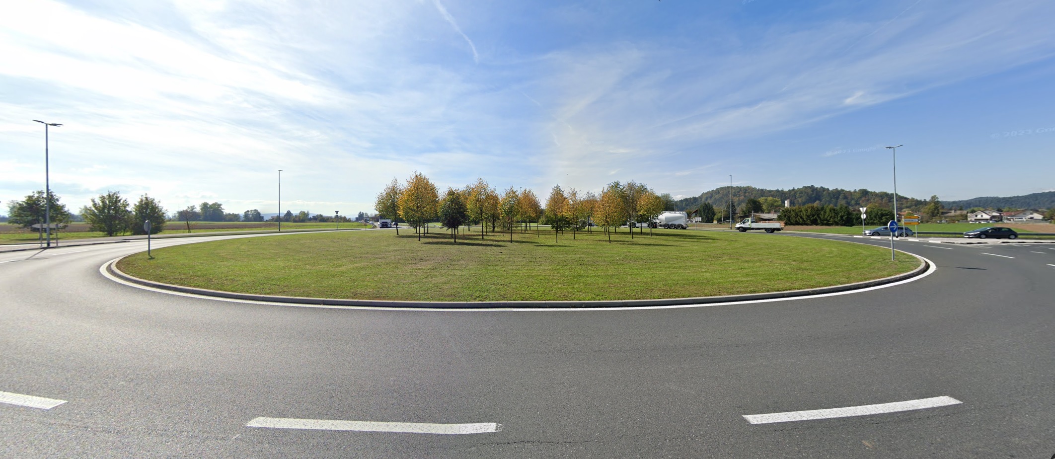 Kolodvorska cesta, Mengeš