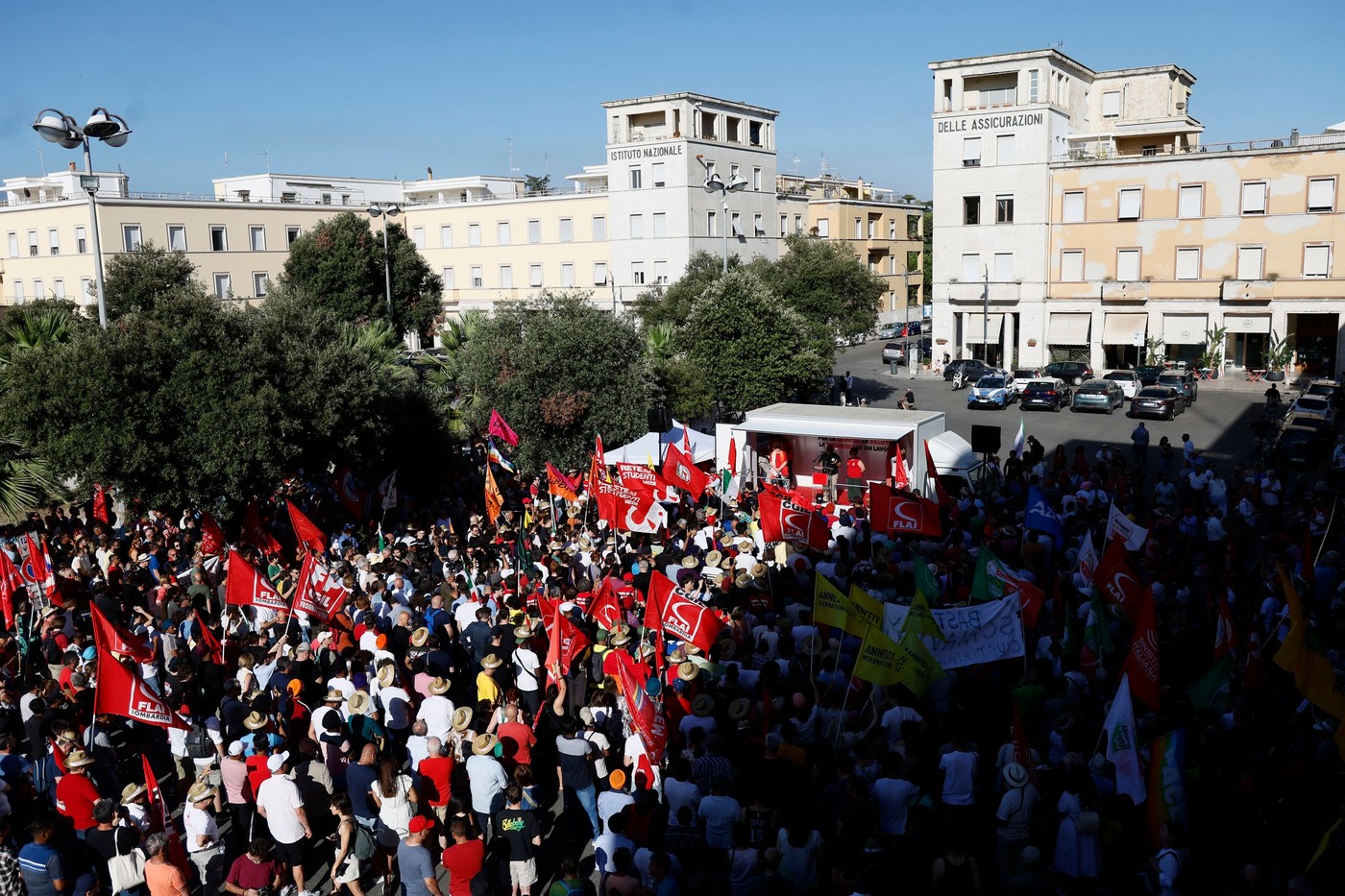Italija, Satnam Singh, smrt. indijski delavec, protest