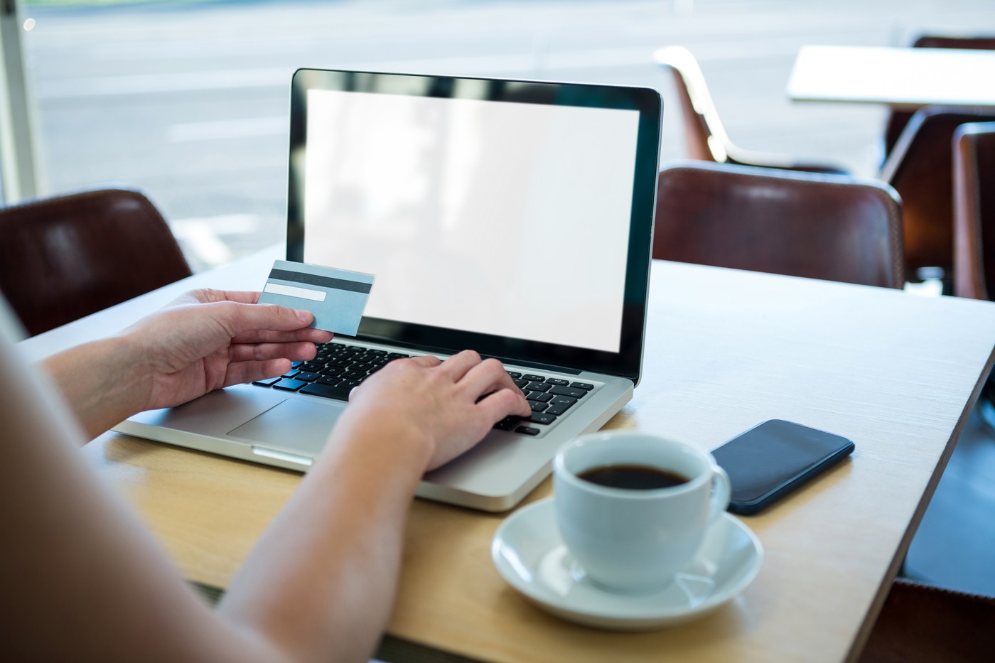 mobilno nakupovanje plačevanje splet