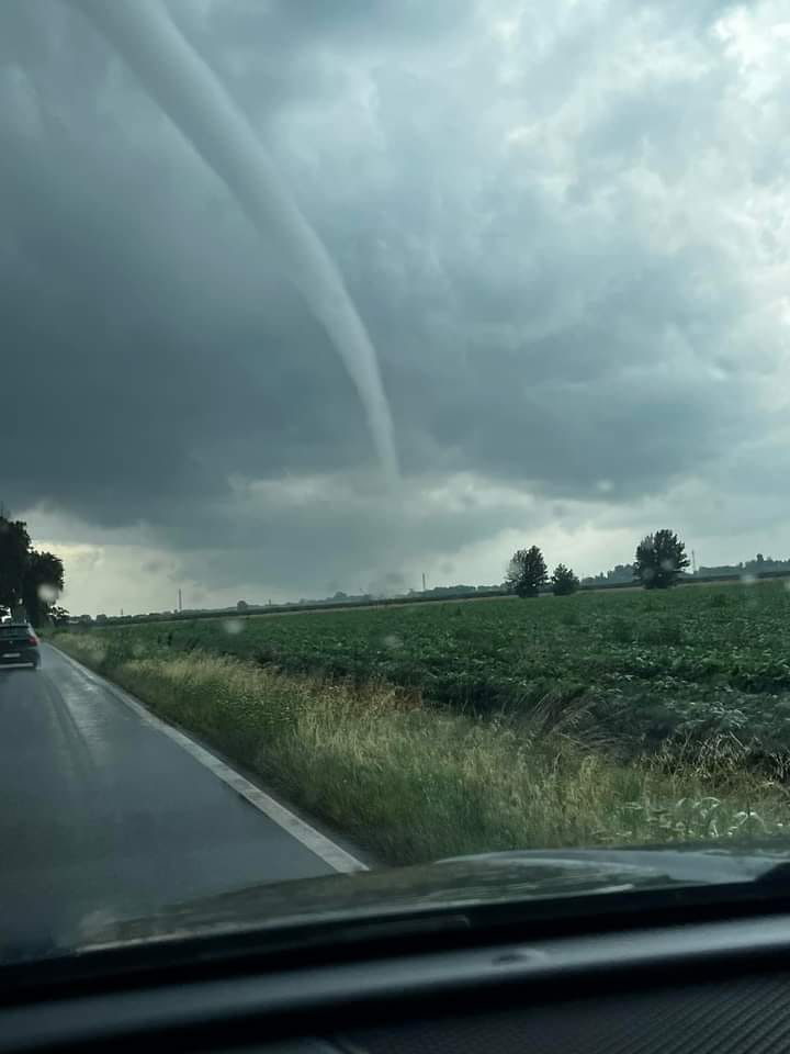 tornado, rovigo, italija