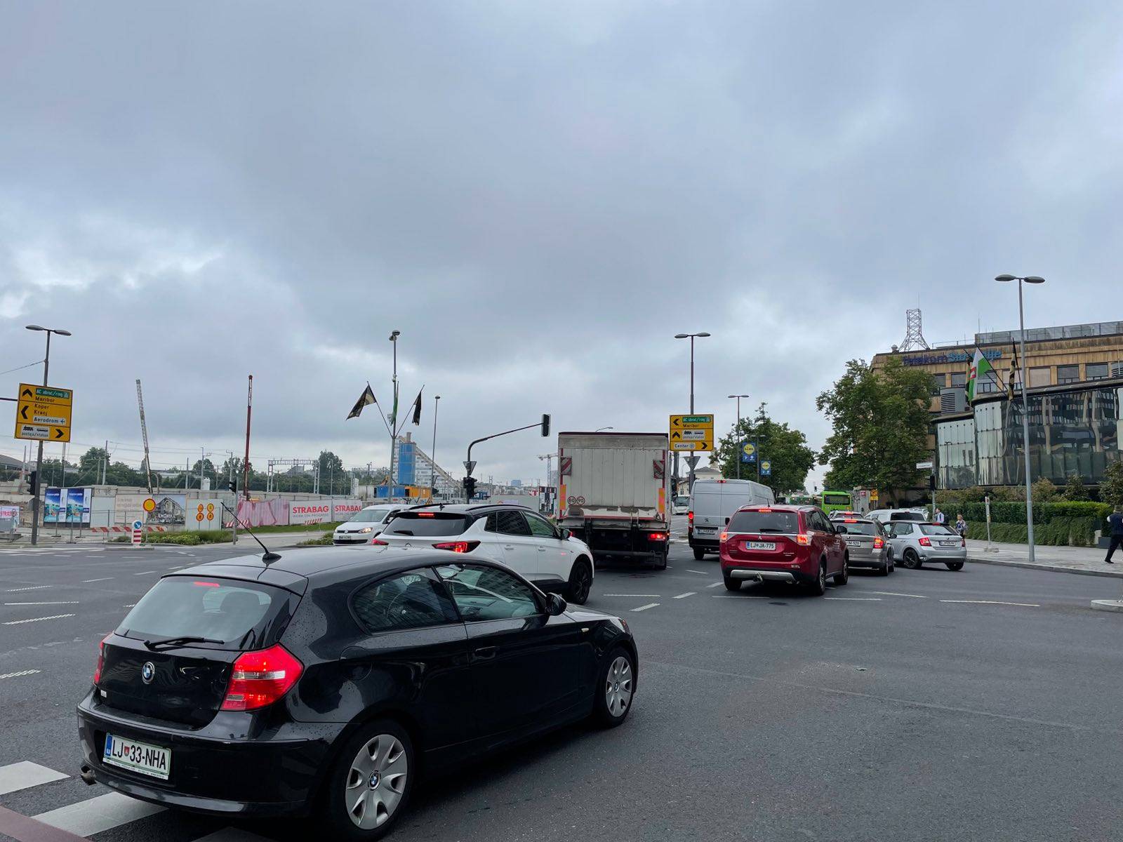 Zastoji zaradi zapore na Dunajski (Foto: N1)