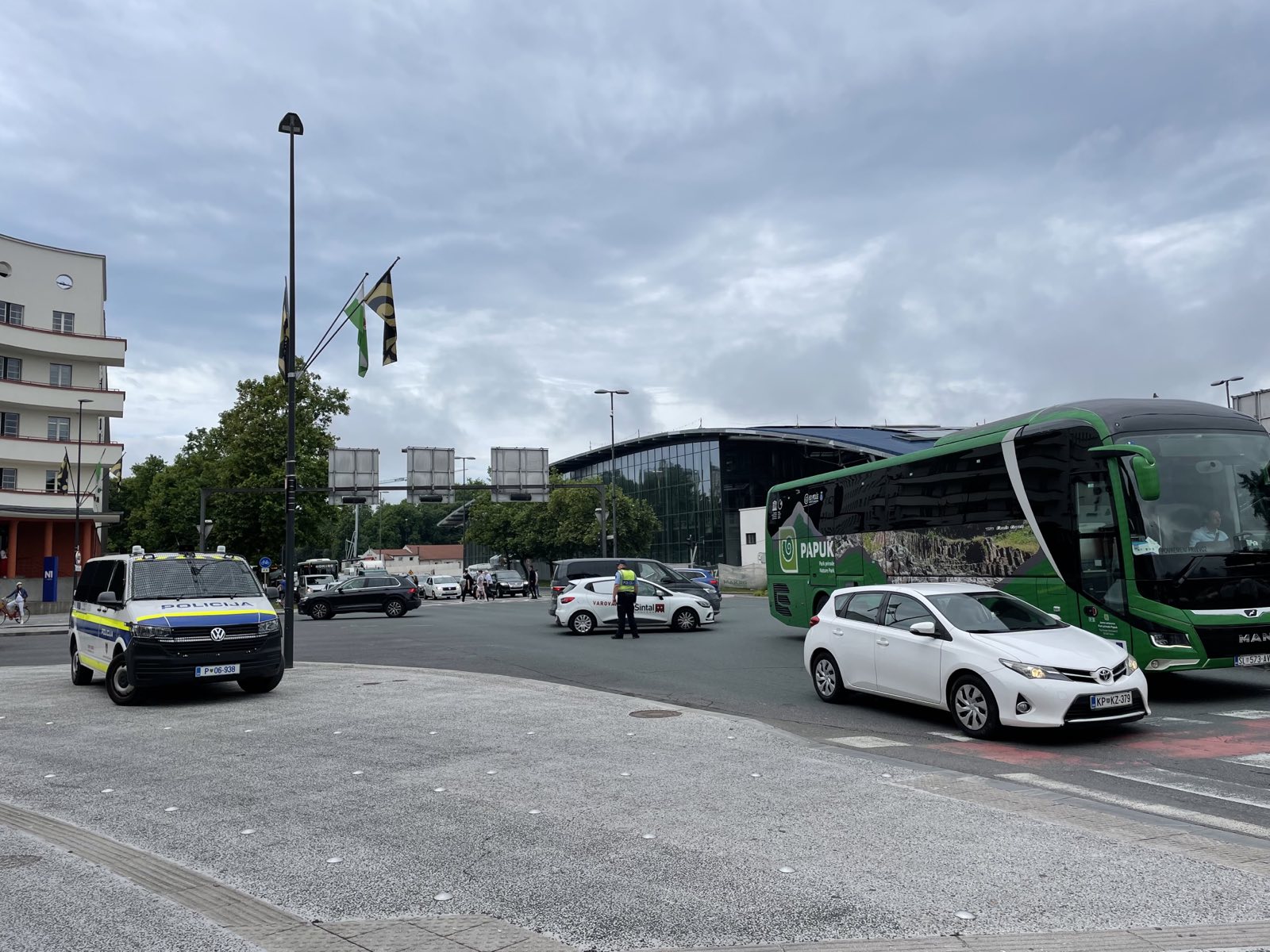 ZASTOJ, LJUBLJANA, PROMET, KRIŽIŠČE