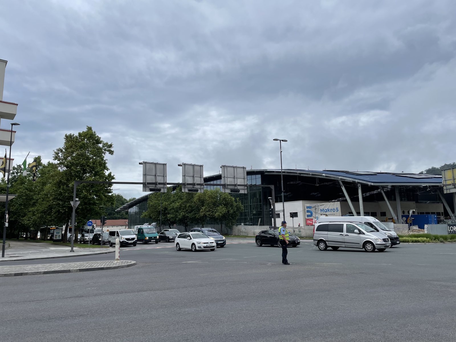 ZASTOJ, LJUBLJANA, PROMET, KRIŽIŠČE