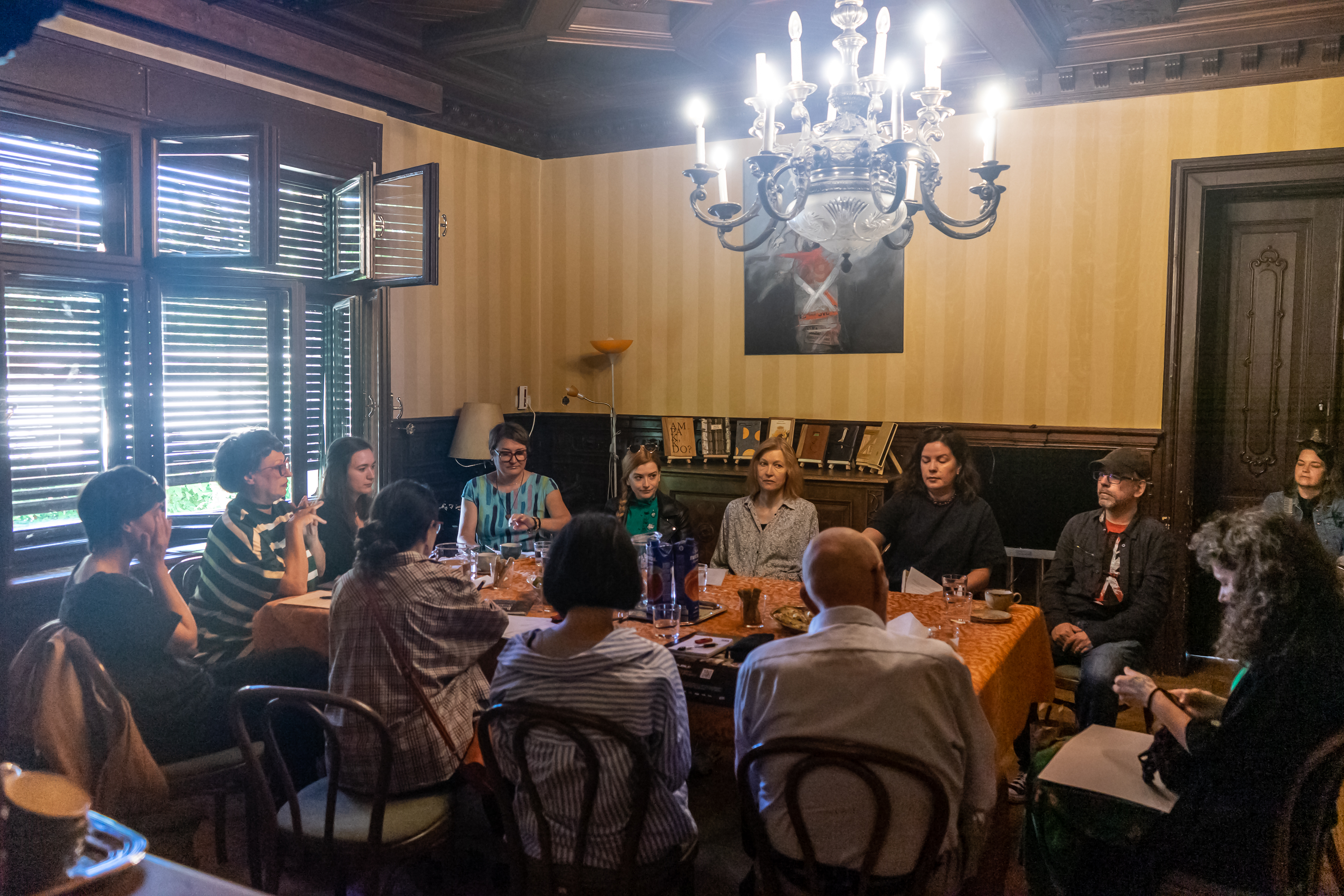 Novinarska konferenca pranger