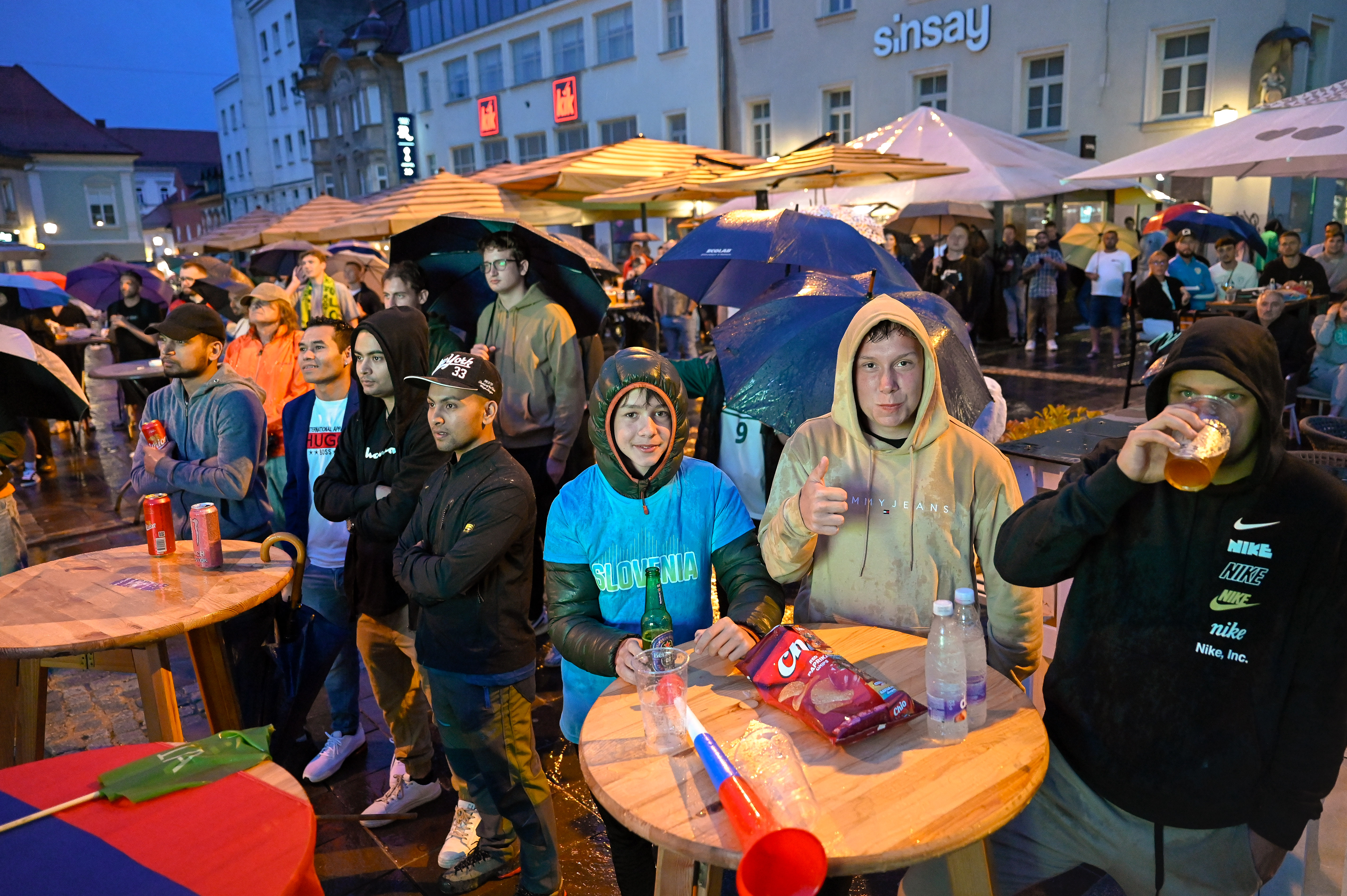Evropsko prvenstvo v nogometu Slovenija : Portugalska