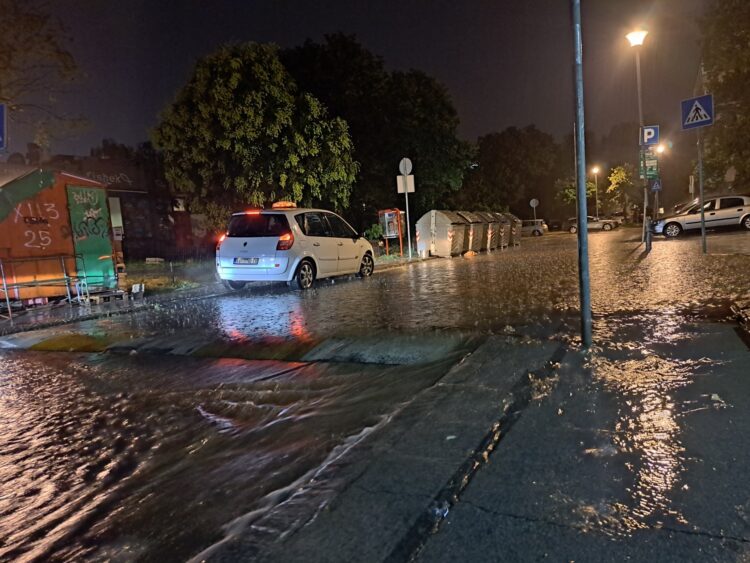 Naliv v Beogradu (Foto: Marina Pupovac/N1)