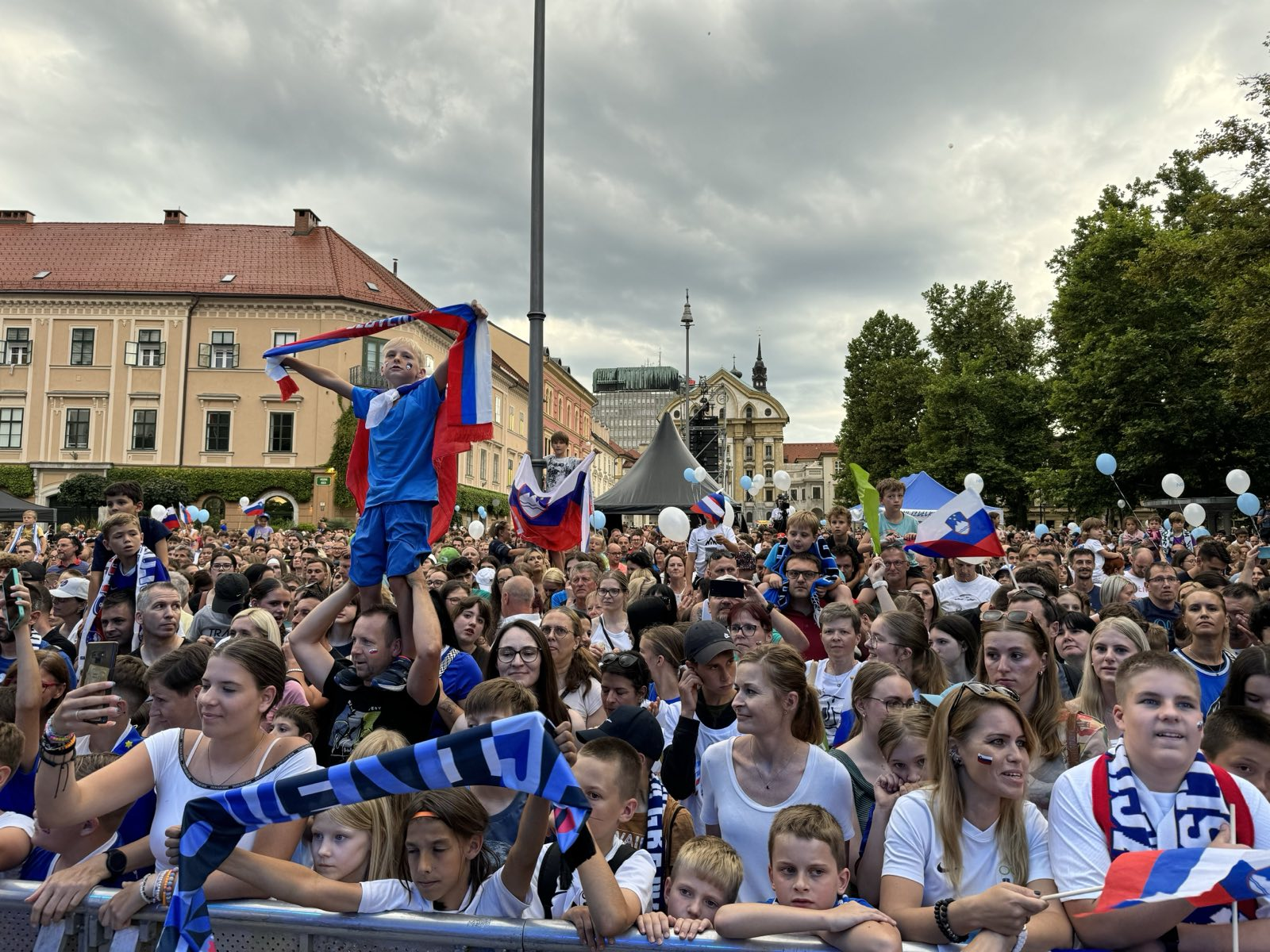 Sprejem slovenske nogometne reprezentance v Ljubljani (Foto: Jan Gregorc/N1)