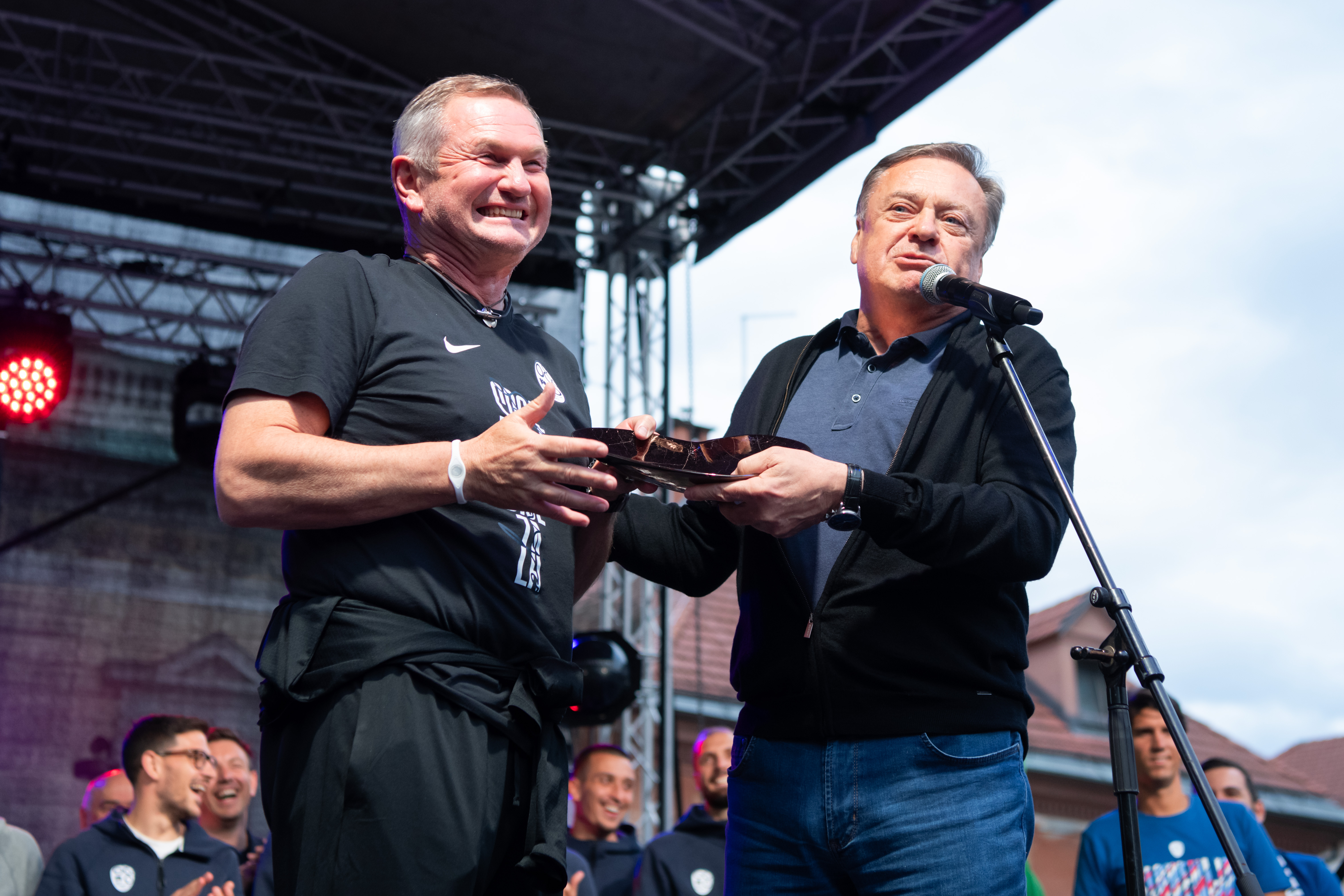 sprejem nogometašev, nogomet, euro 2024, kongresni trg, navijači, matjaž kek, zoran janković