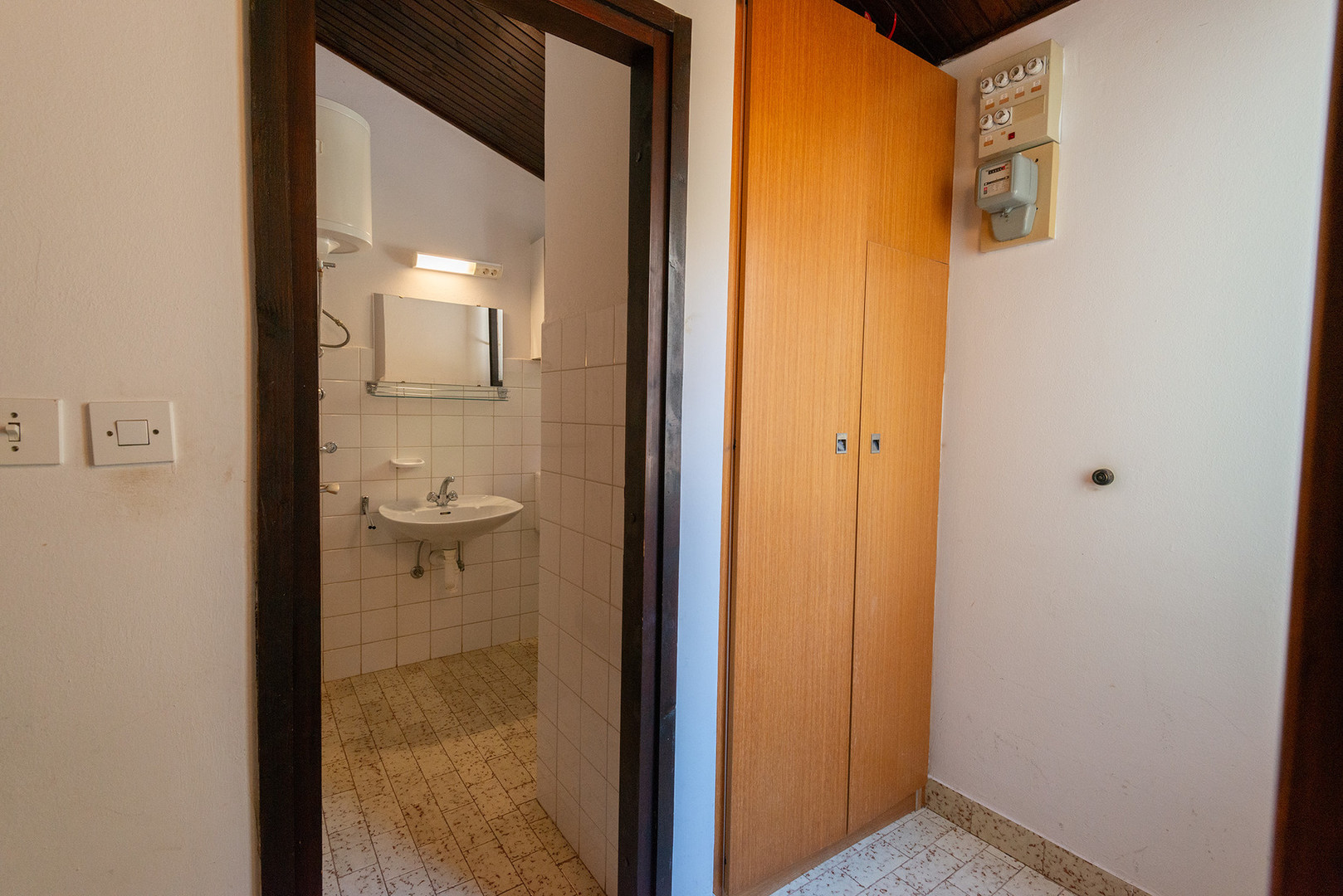 Počitniška hiška, Cres, dražba