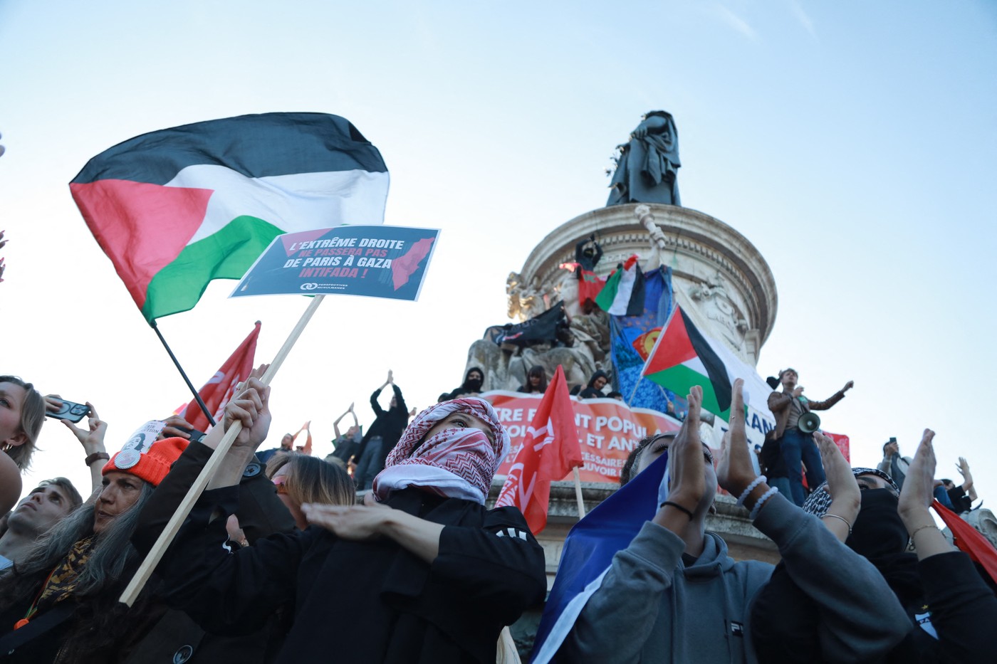 Left-wing alliance leads in French elections: Exit polls