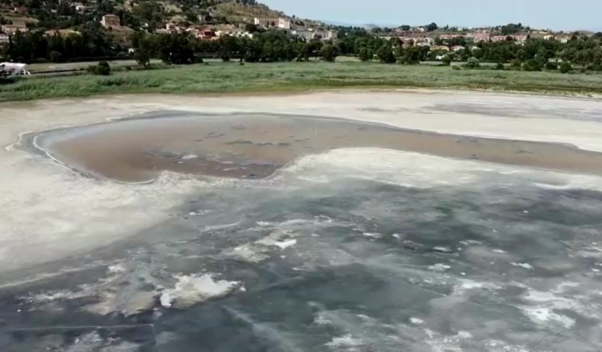 Jezero Pergusa (Foto: Zajem zaslona/REUTERS)