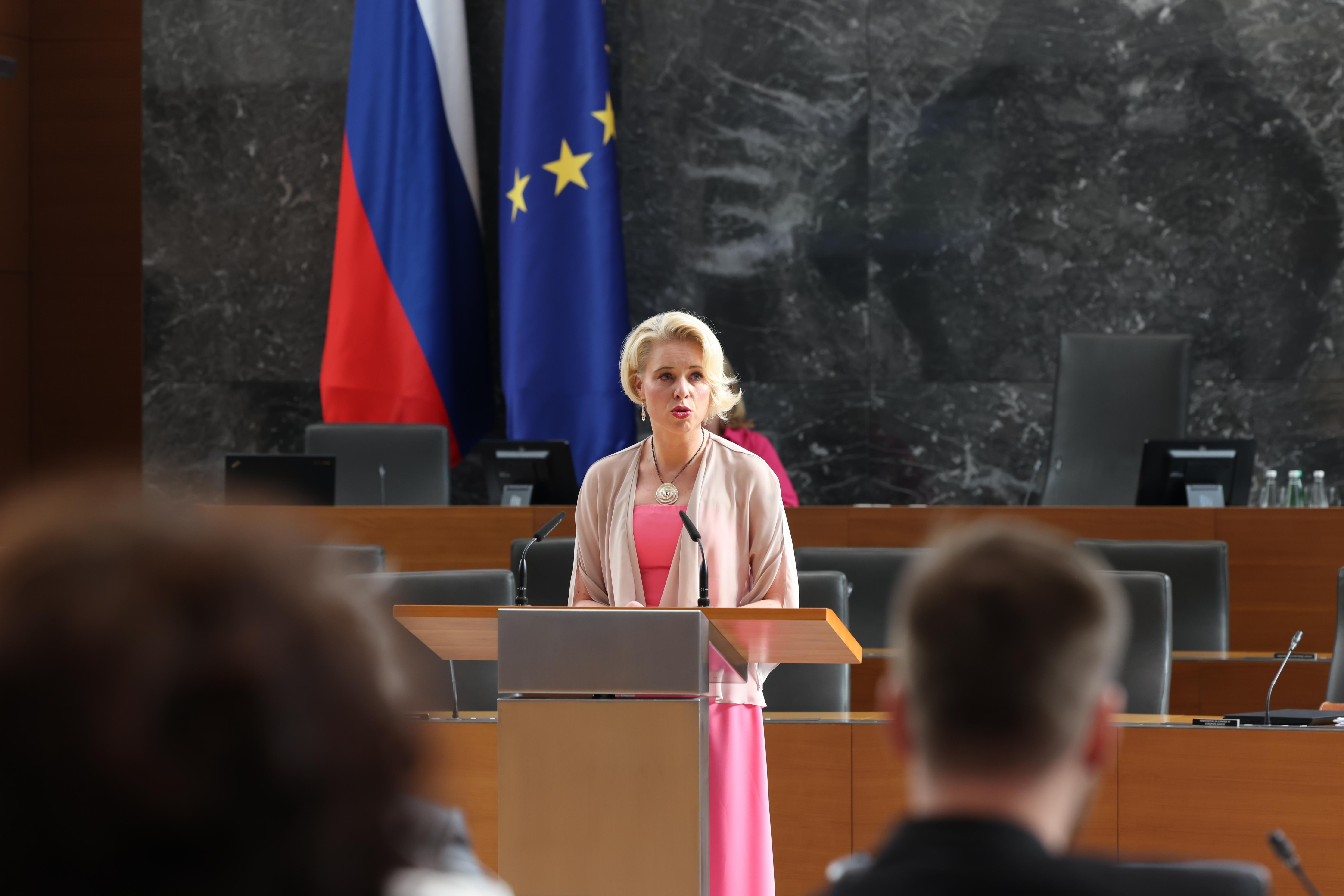 Urška Klakočar Zupančič