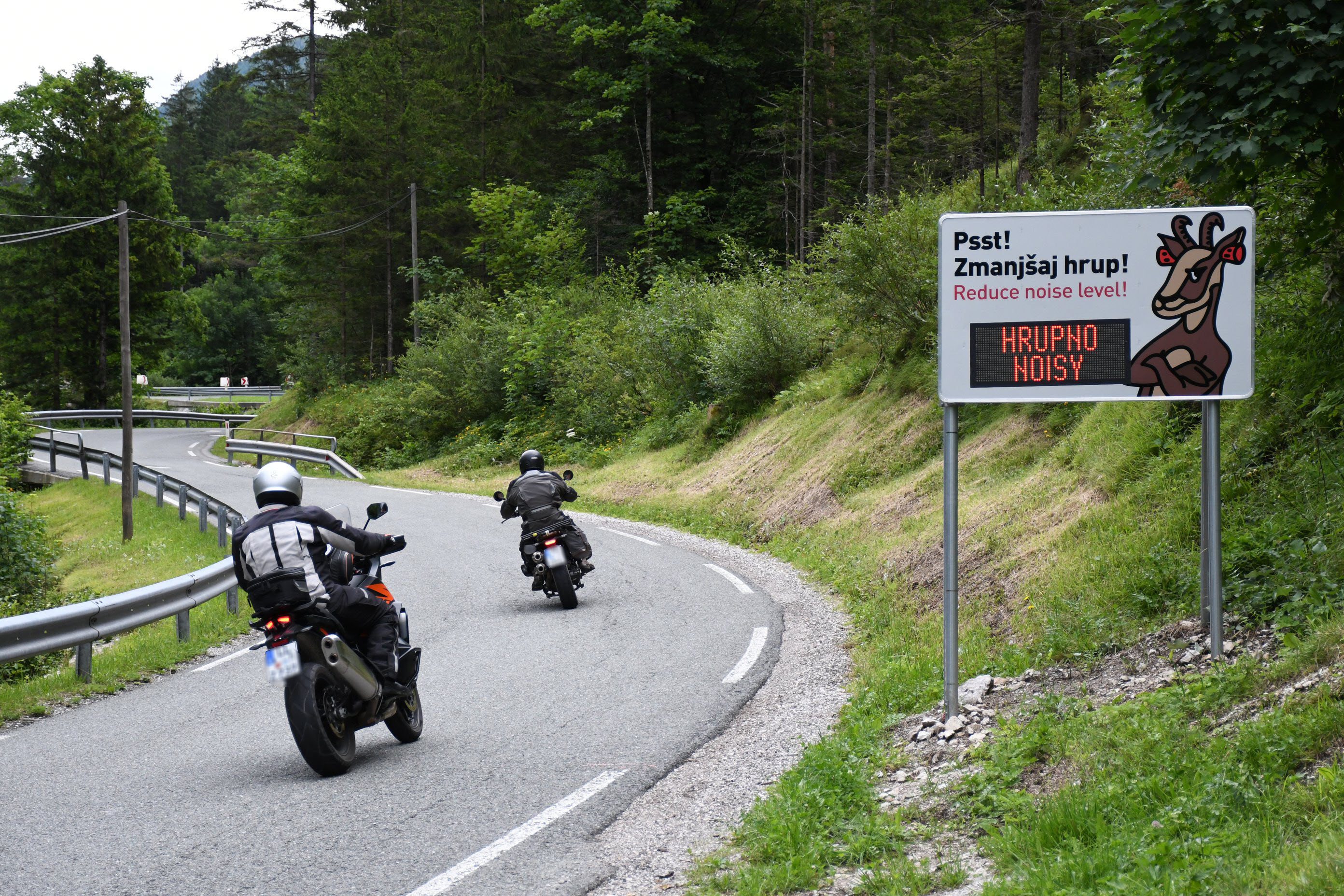 Jezersko, hrup, tabla, hitrost