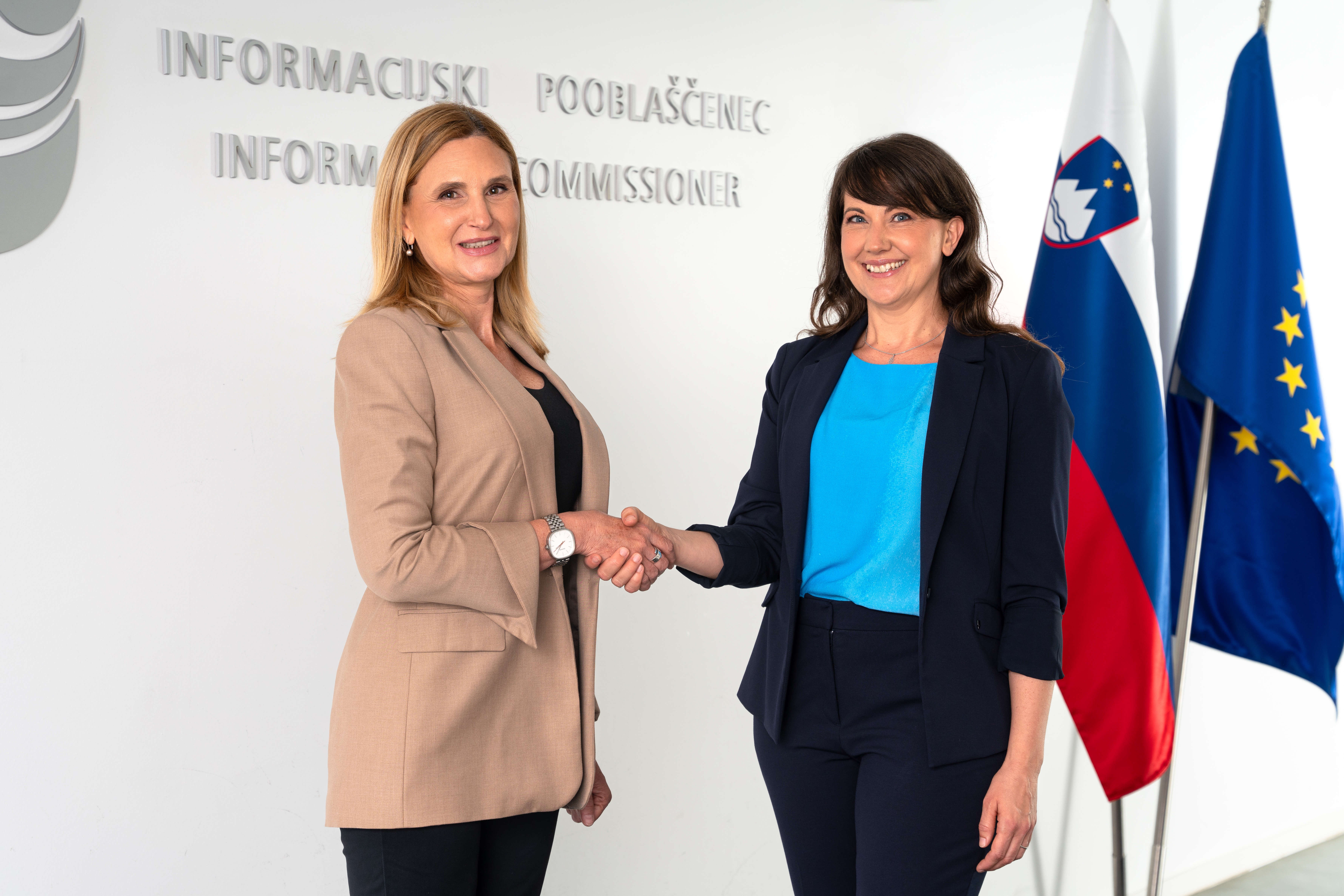 Mojca Prelesnik, Jelena Virant Burnik