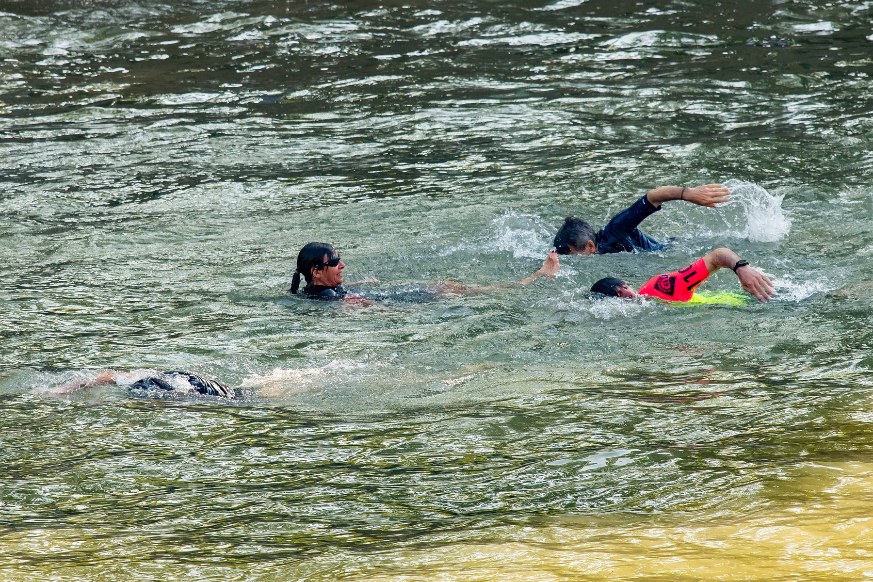 županja pariza Anne Hidalgo zaplavala v Seni