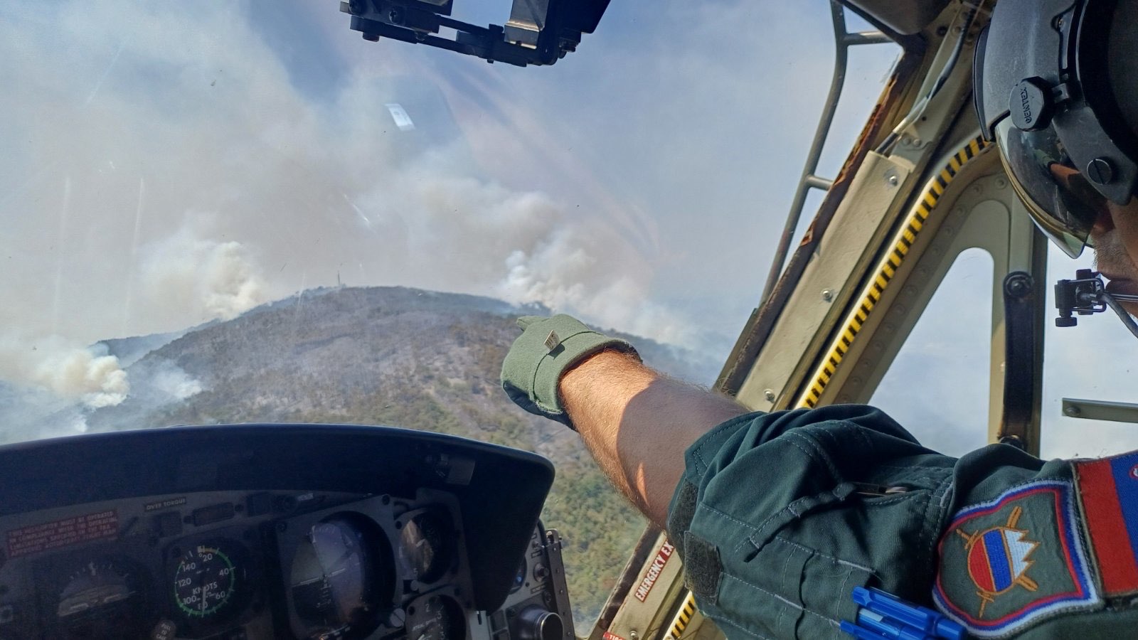 Slovenska vojska pomaga pri gašenju iz zraka (Foto: SV)