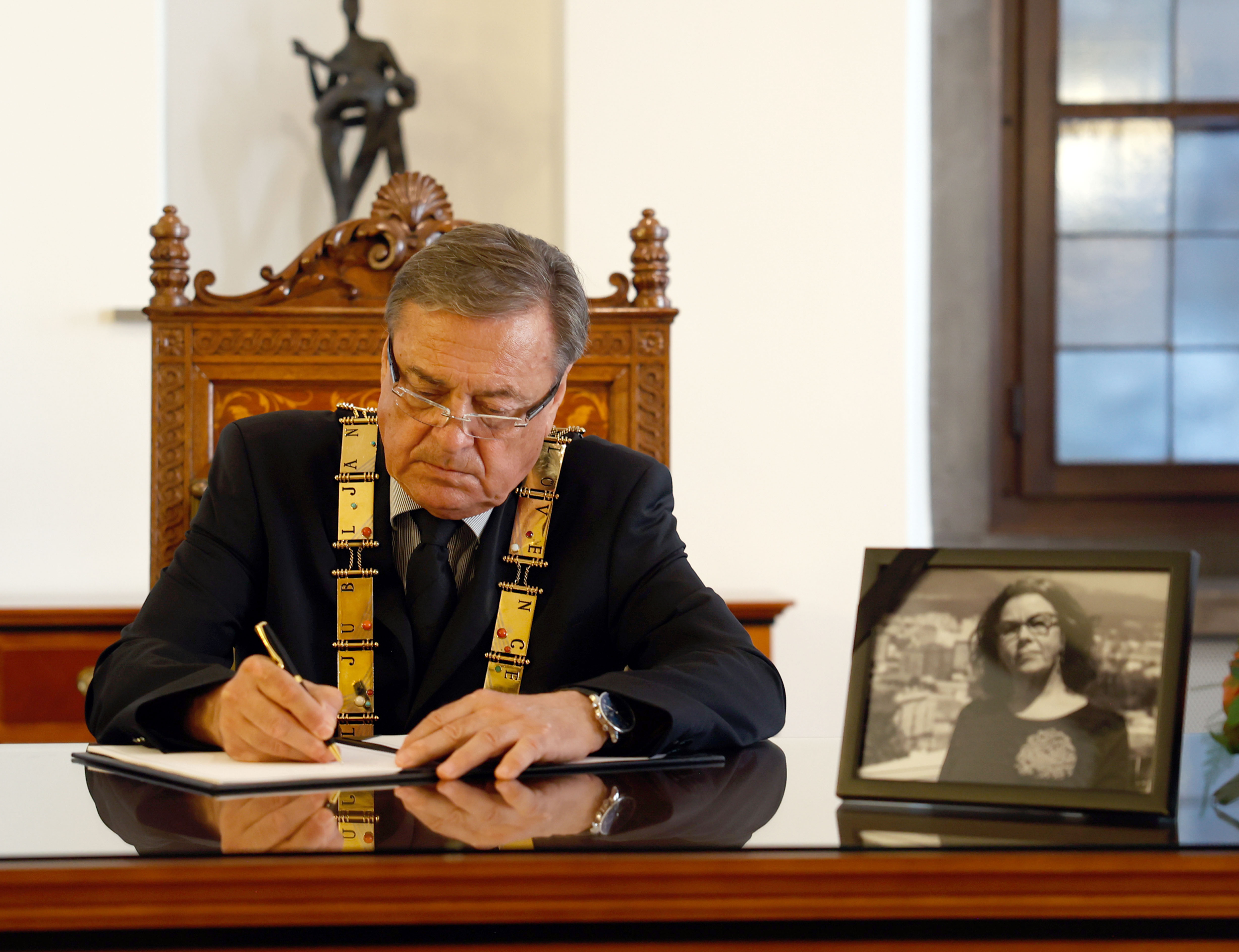 žalna seja, zoran janković, anita ogulin, mol