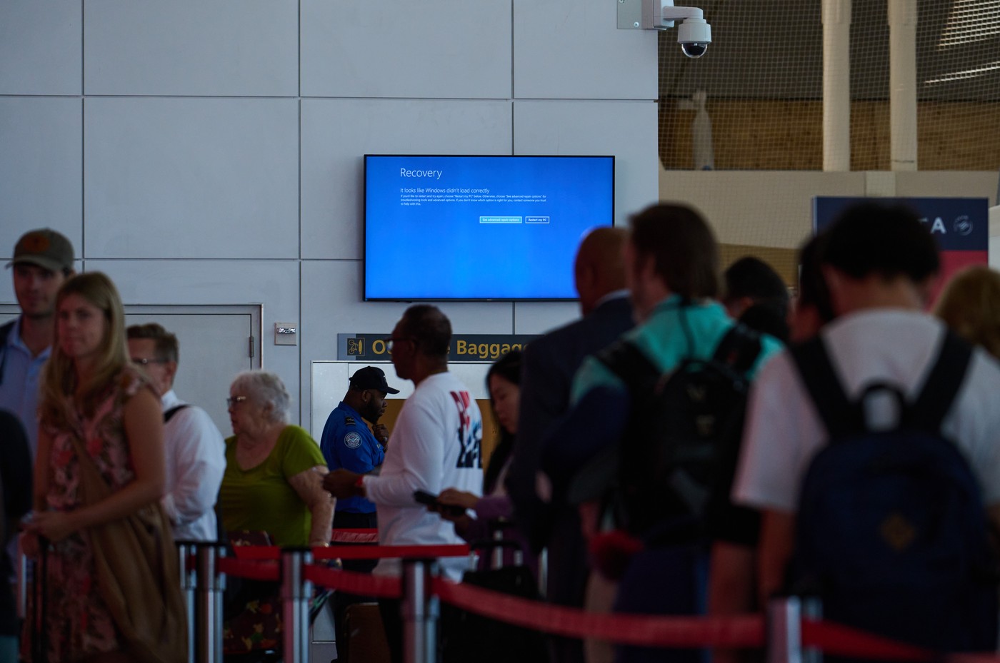 modri zaslon, izpad, windows, crowdstrike, microsoft