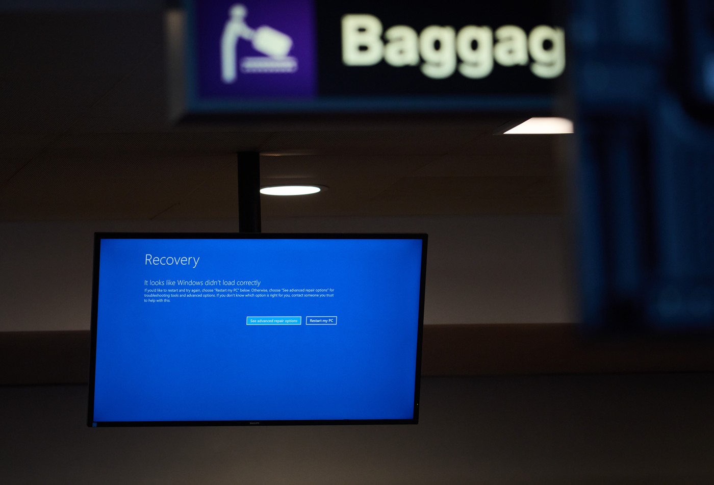 modri zaslon, izpad, windows, crowdstrike, microsoft