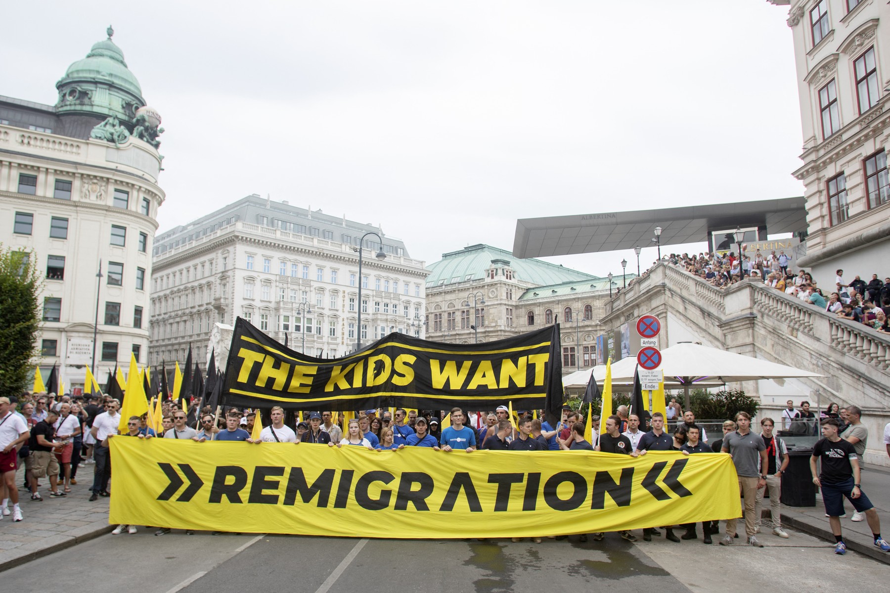 shod skrajnih desničarjev na Dunaju