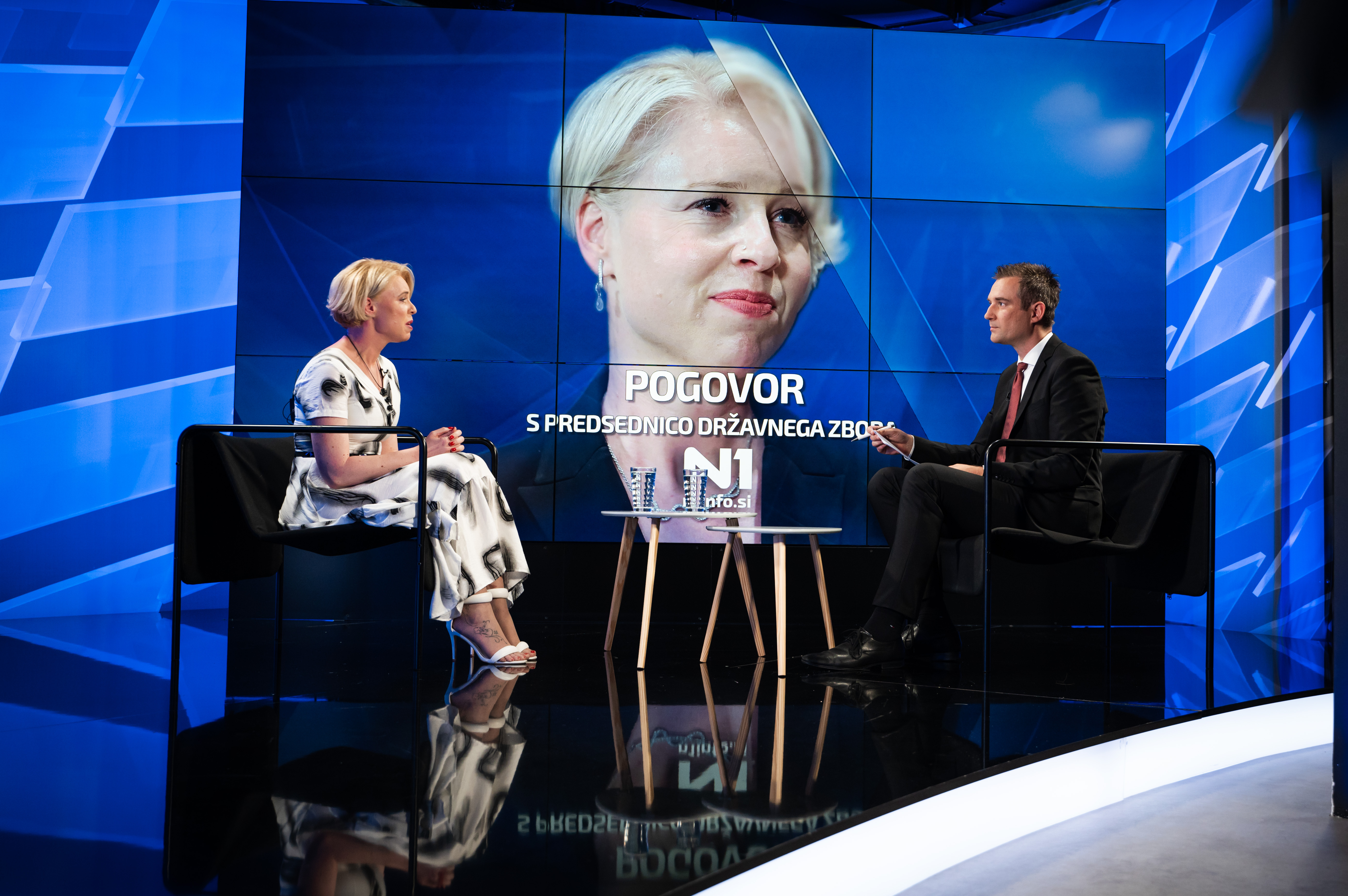 Urška Klakočar Zupančič, pogovor, N1 Studio