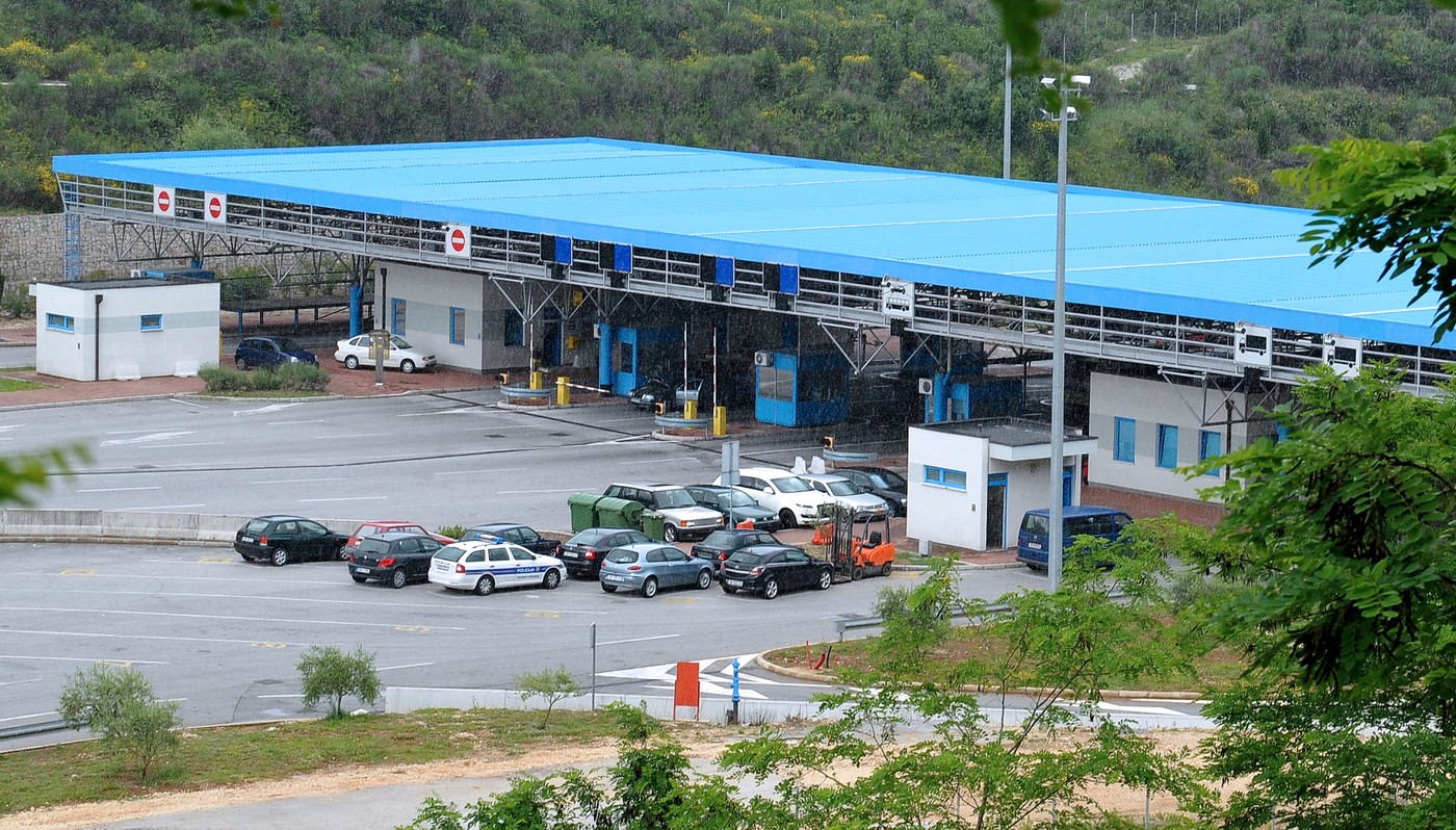 mejni prehod Karasovići