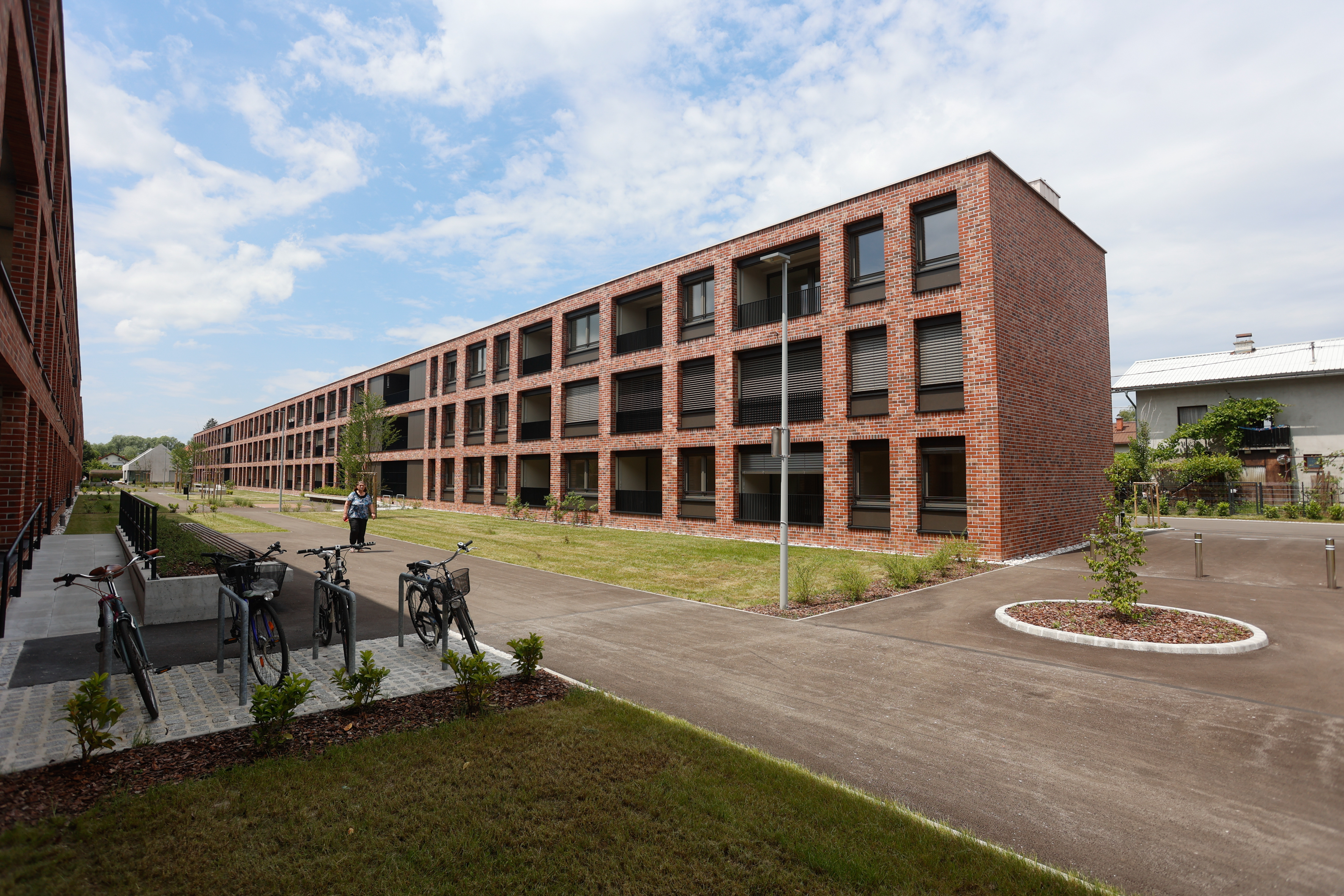 Neprofitna najemna stanovanja v soseski Rakova jelša II, ki so jo odprli junija lani